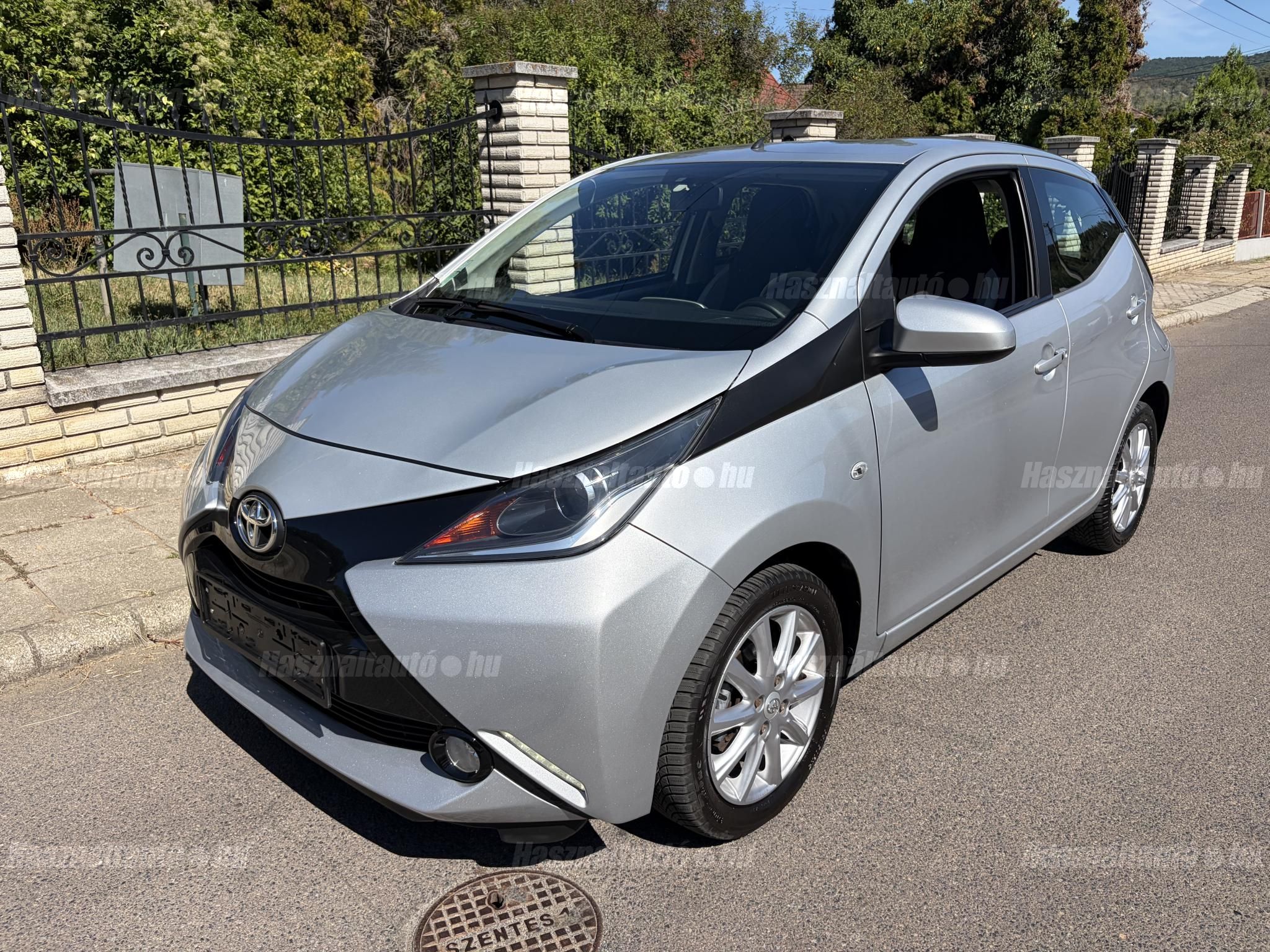 TOYOTA AYGO 2014/8 - 1