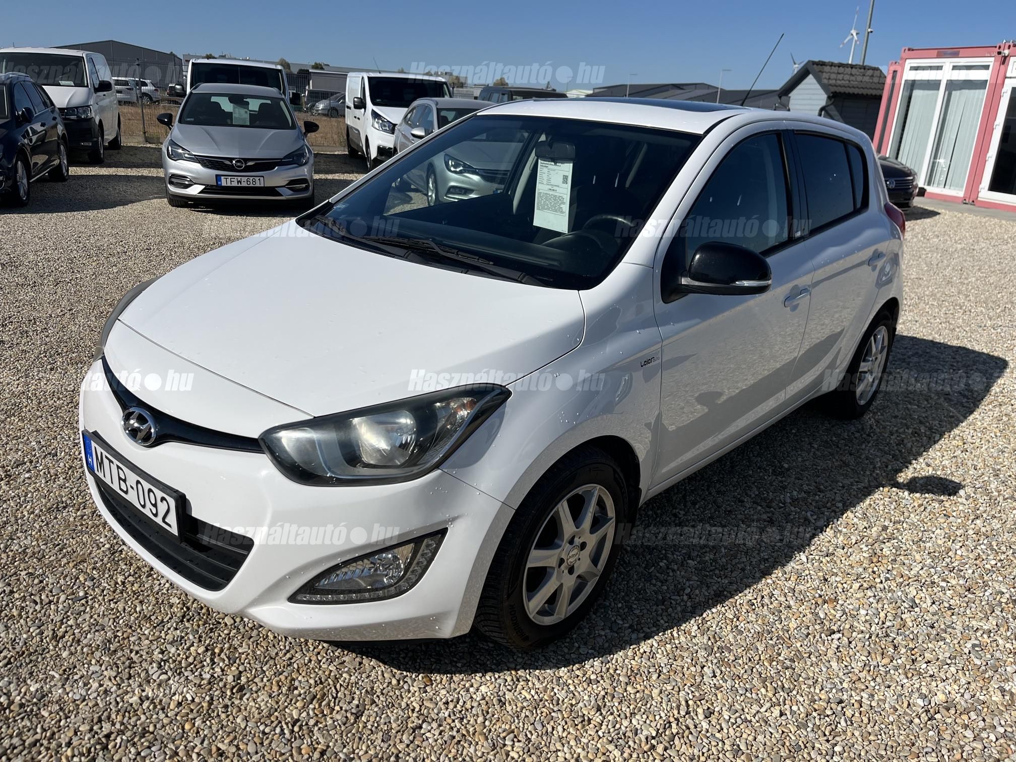 HYUNDAI I20 2014/7 - 1