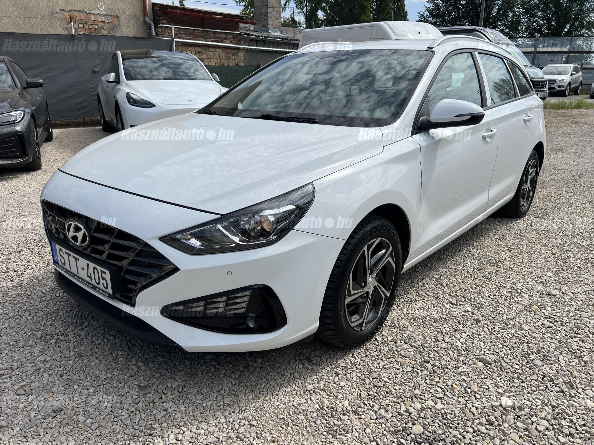 HYUNDAI I30 2021/7 - 1
