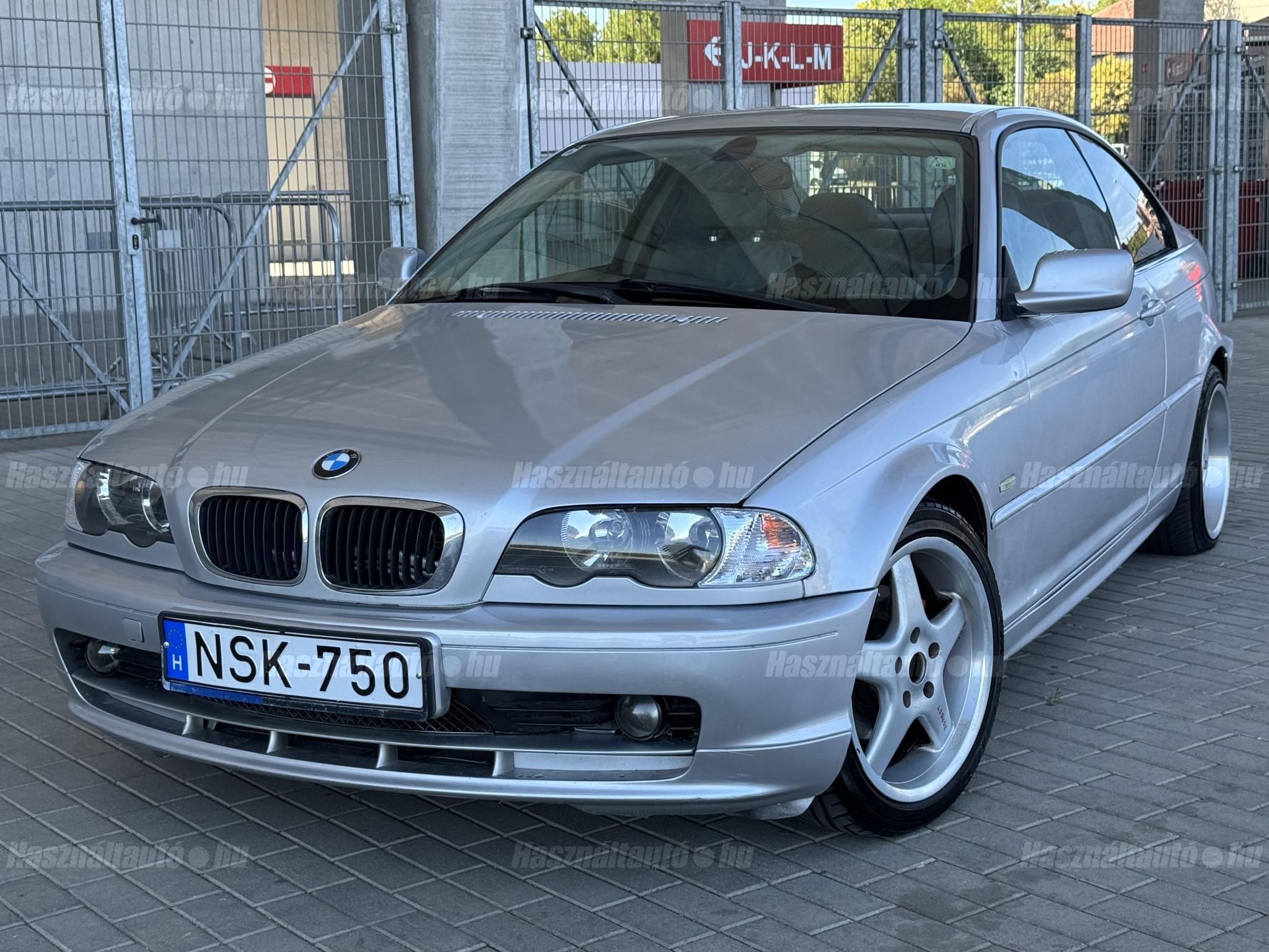 BMW 318 2000 - 1