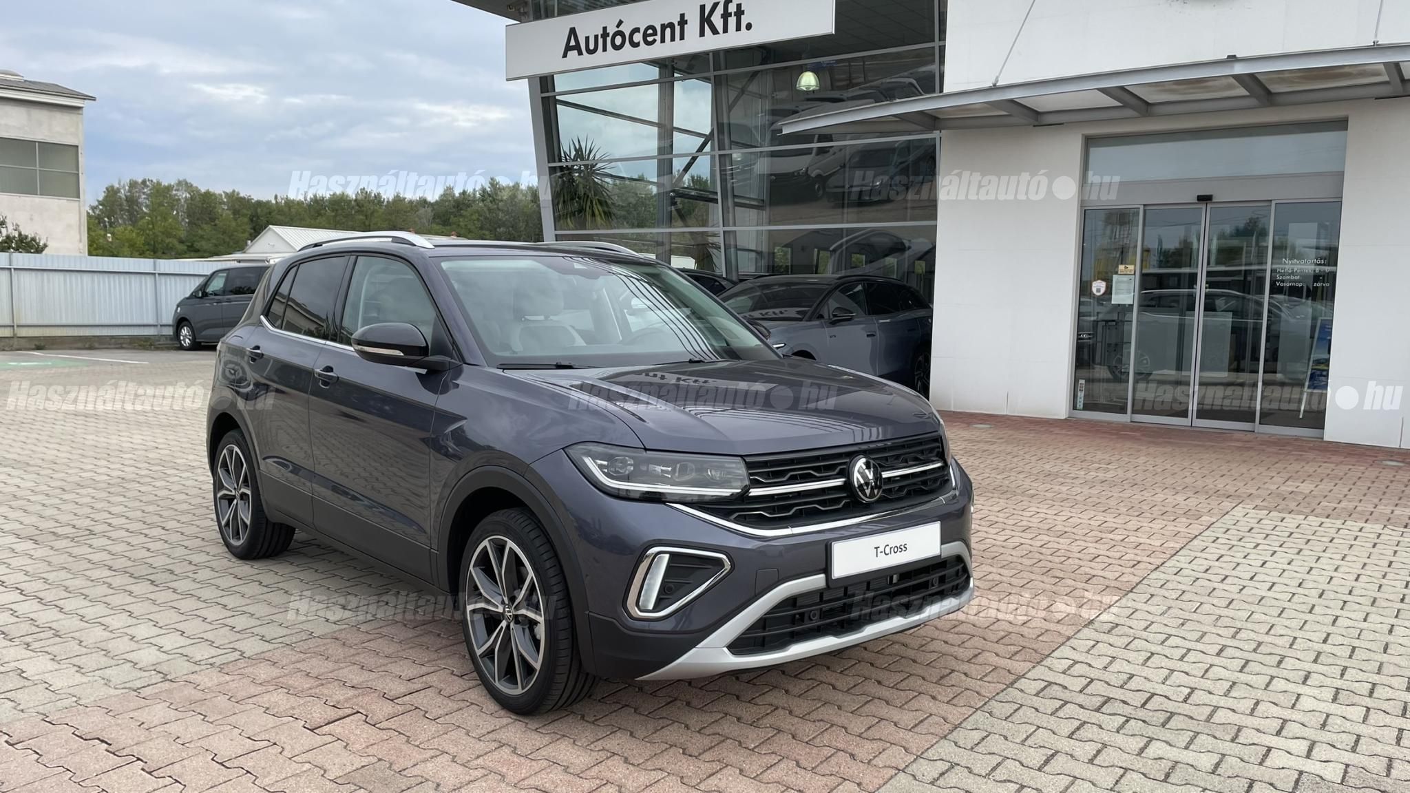 VOLKSWAGEN T-CROSS 2025 - 1
