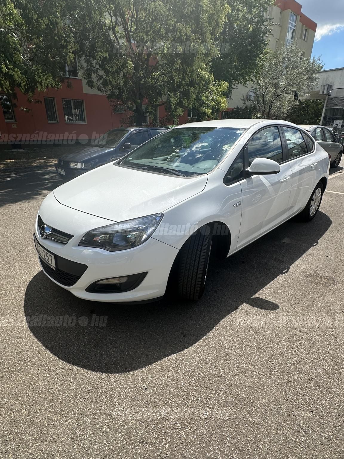 OPEL ASTRA J 2018/8 - 1