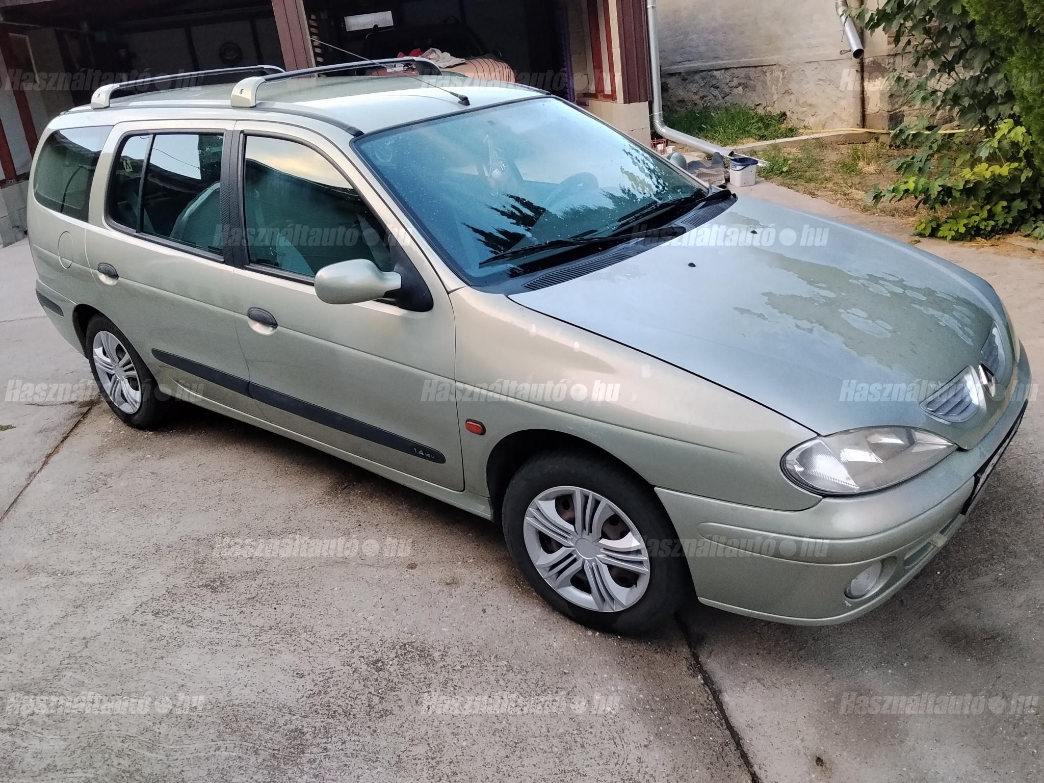 RENAULT MEGANE 2003/7 - 1