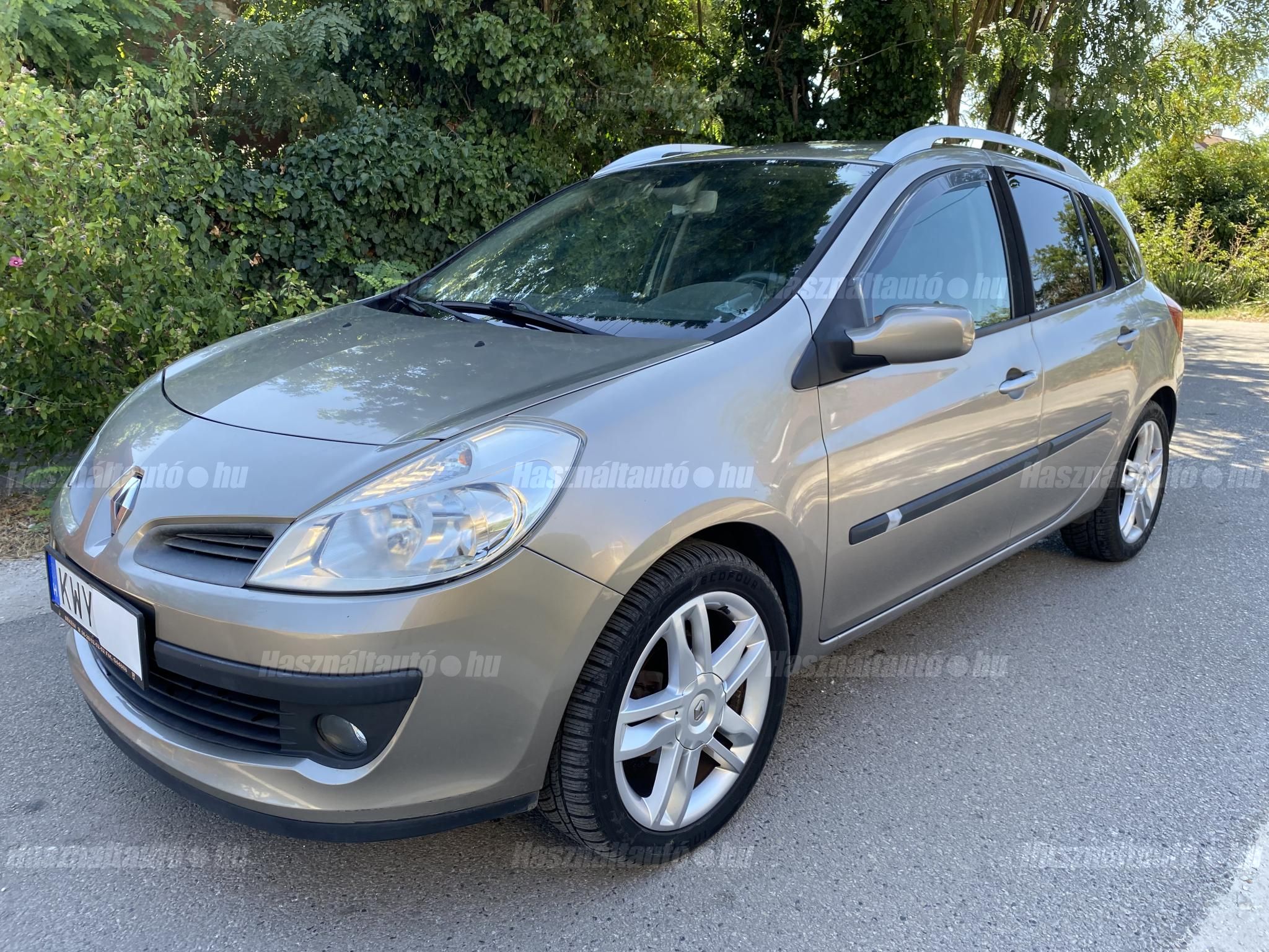 RENAULT CLIO 2009 - 1