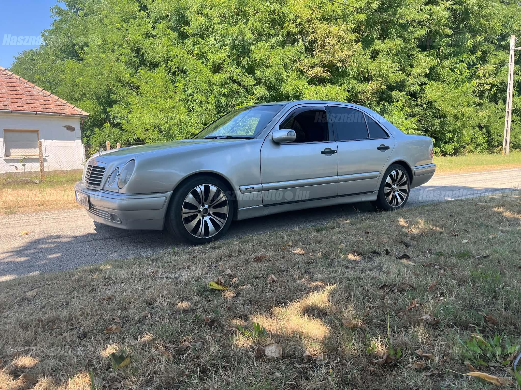 MERCEDES-BENZ E 220 1999/3 - 1