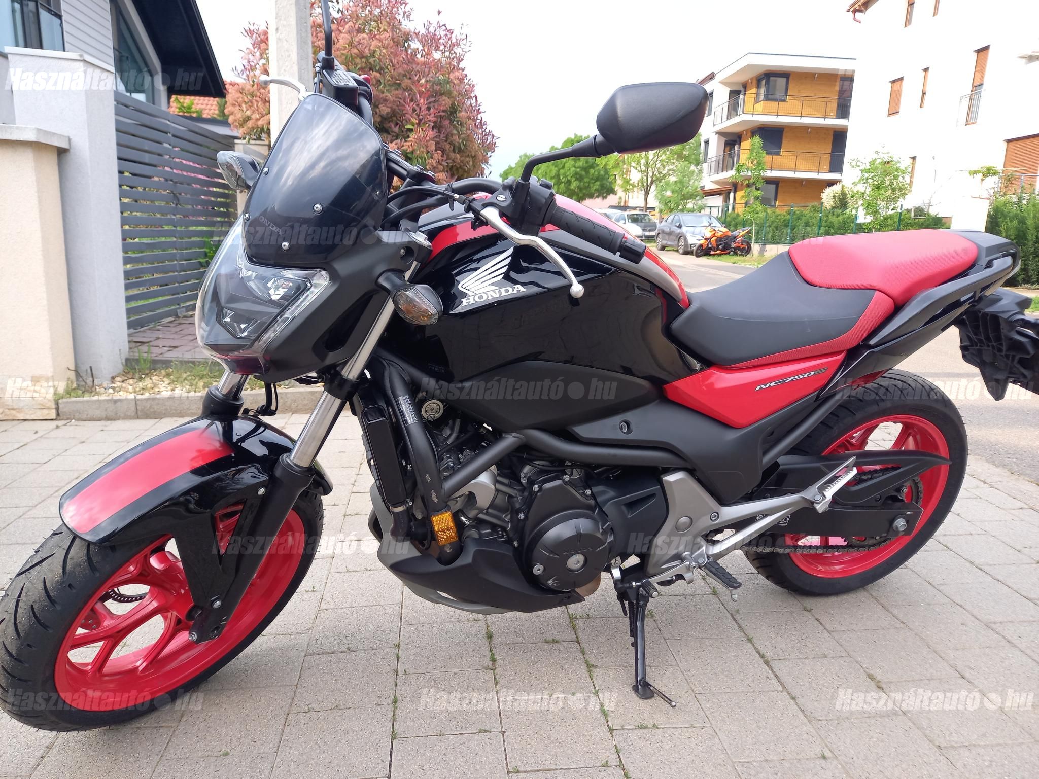 HONDA NC 750 S 2017/10 - 1