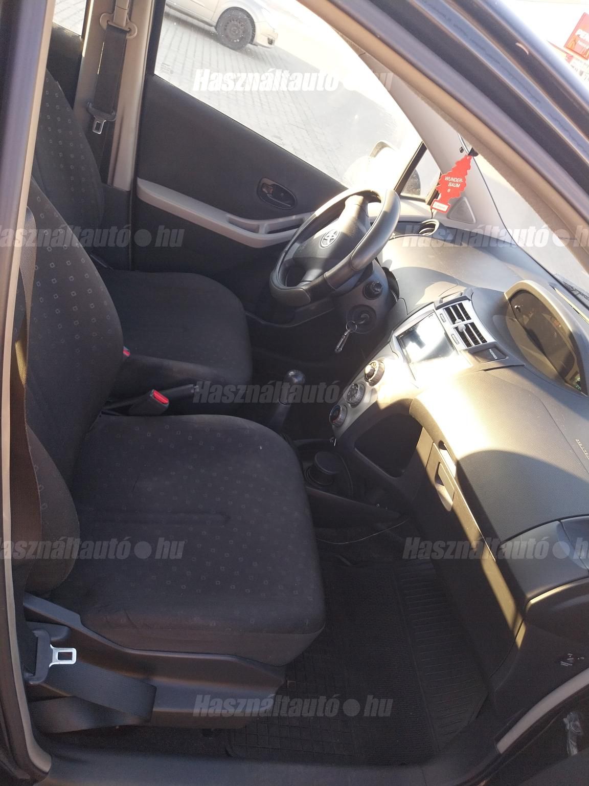 TOYOTA YARIS 2007/6 - 1