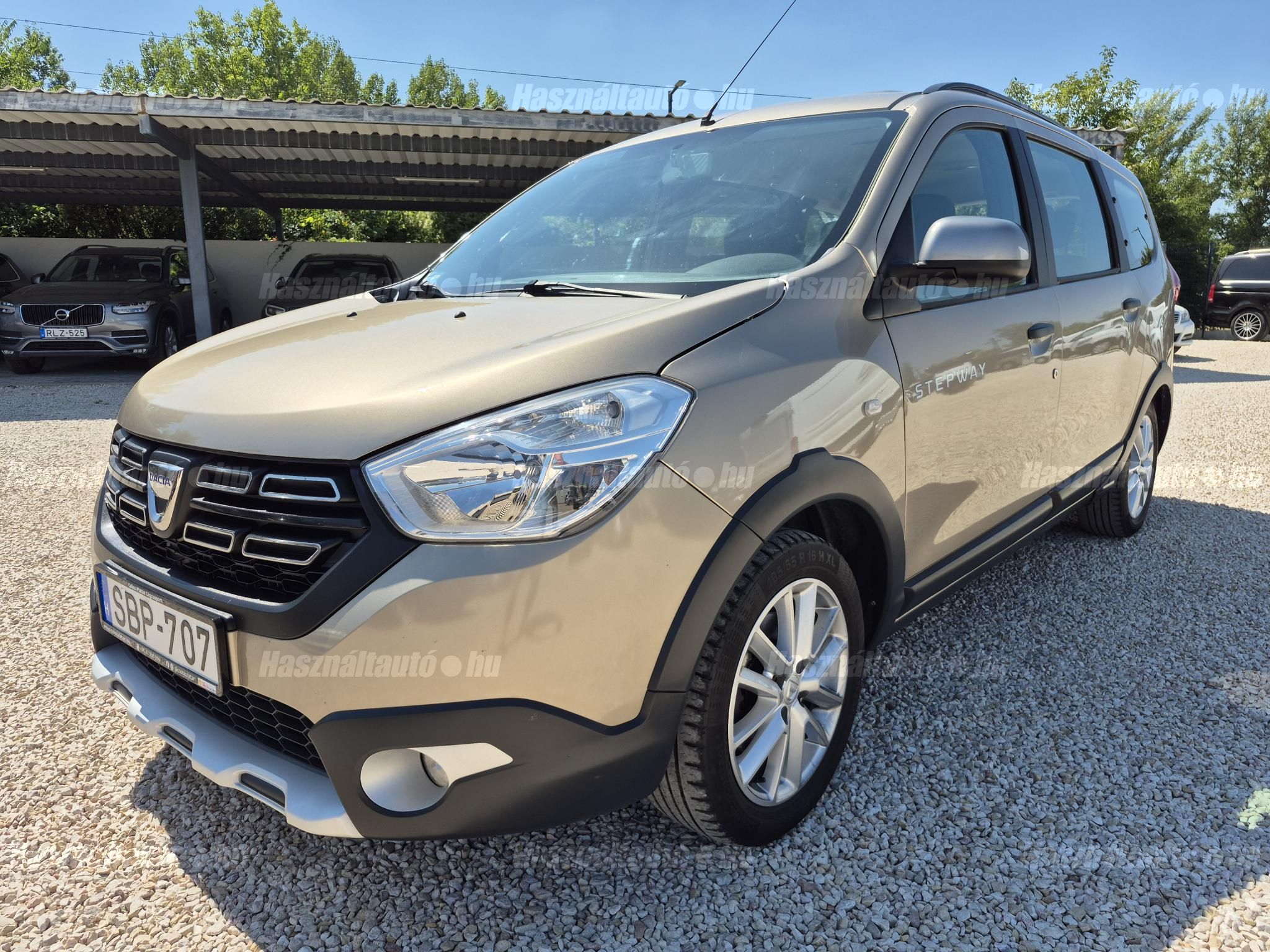 DACIA LODGY 2020/3 - 1