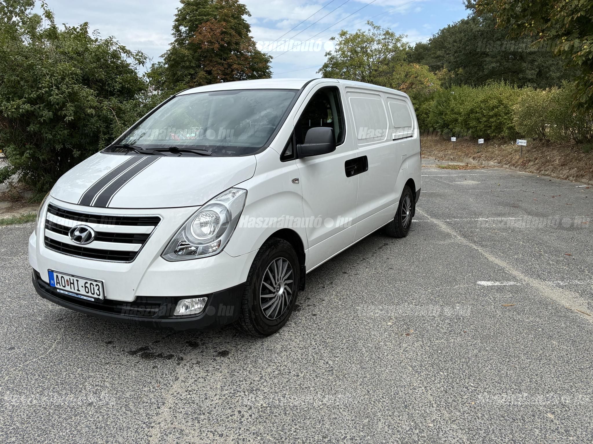 HYUNDAI H-1 2017/9 - 1