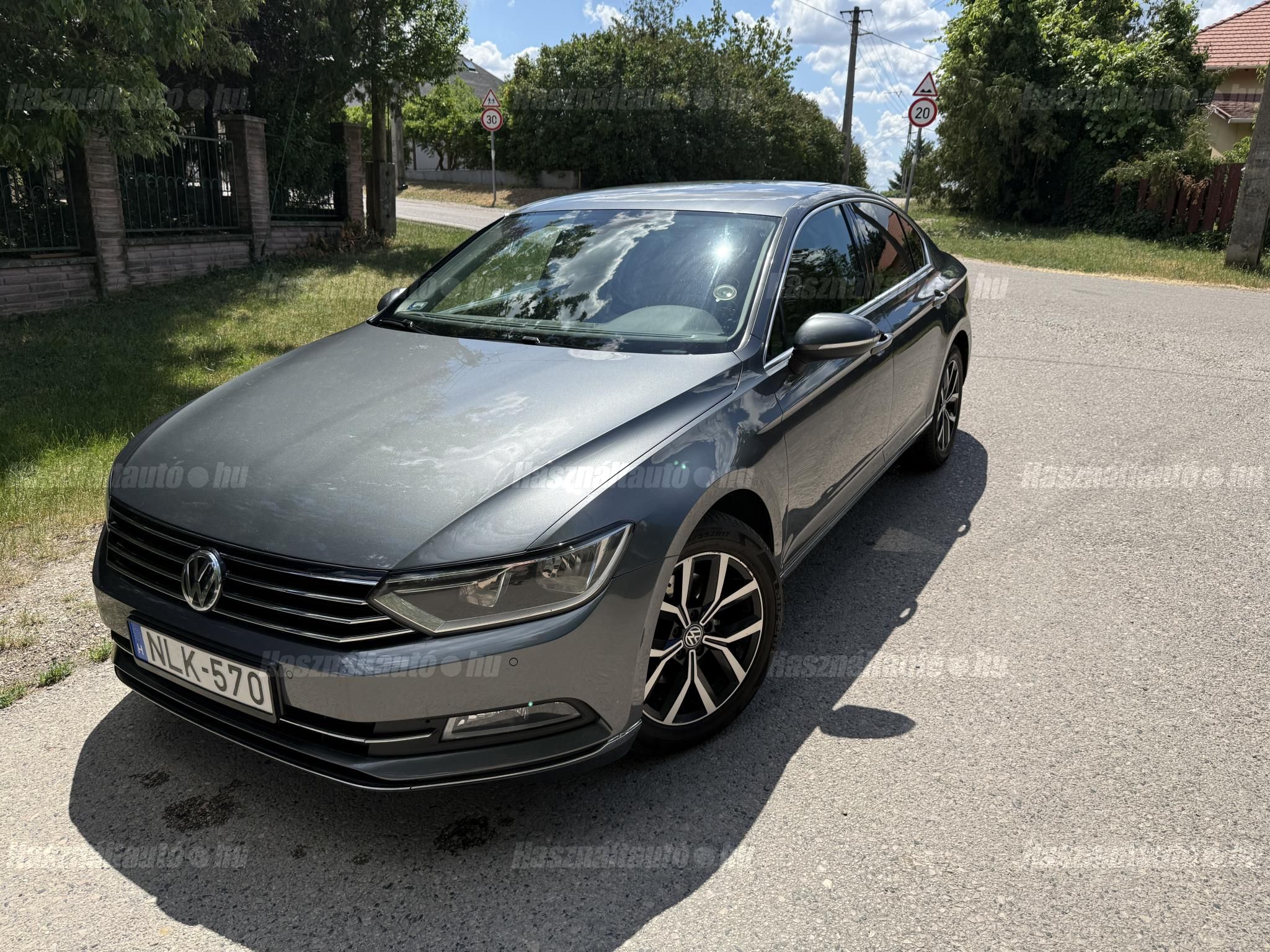 VOLKSWAGEN PASSAT VIII 2016/3 - 1