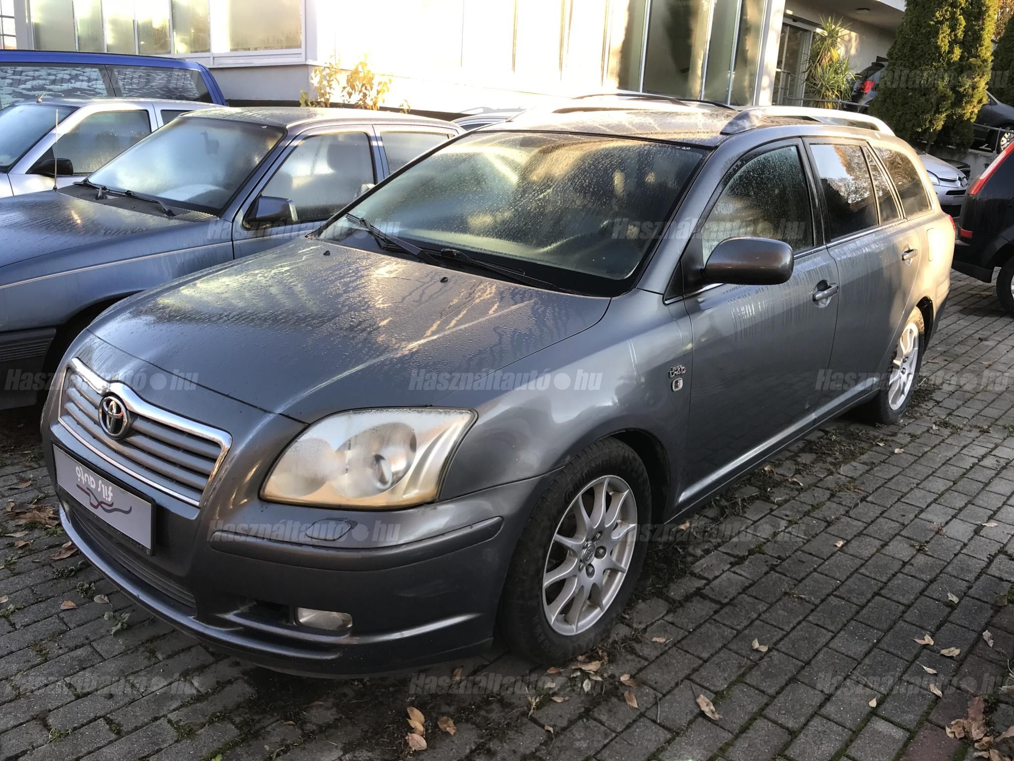 TOYOTA AVENSIS 2004/4 - 1