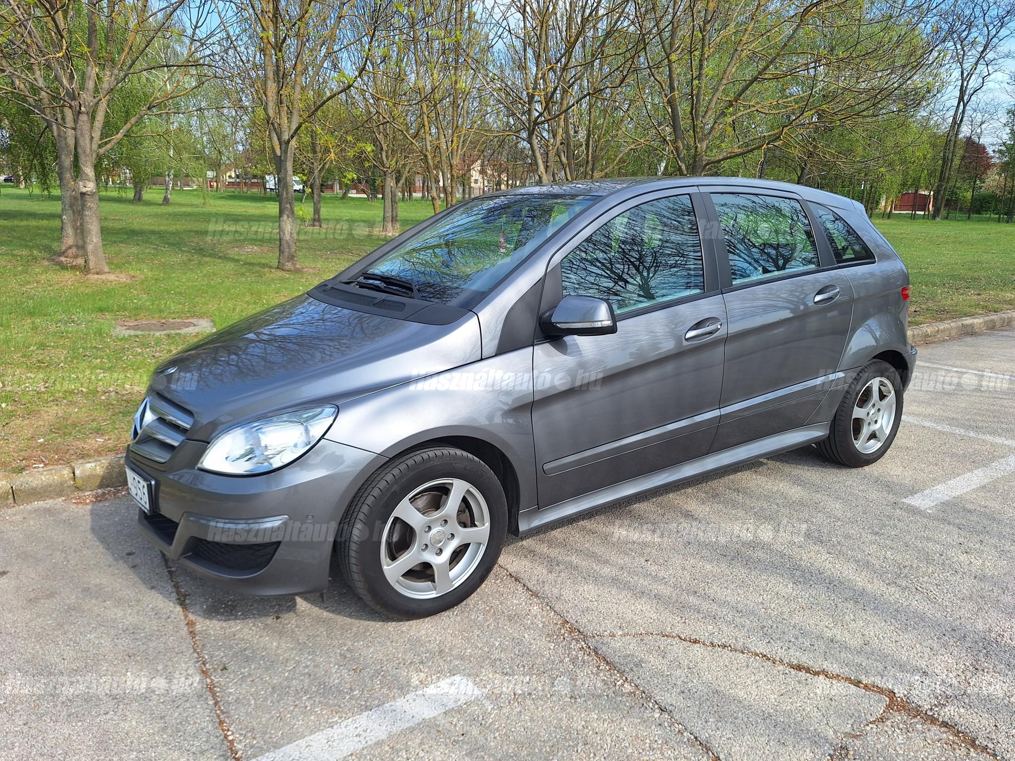 MERCEDES-BENZ B 180 2008/10 - 1