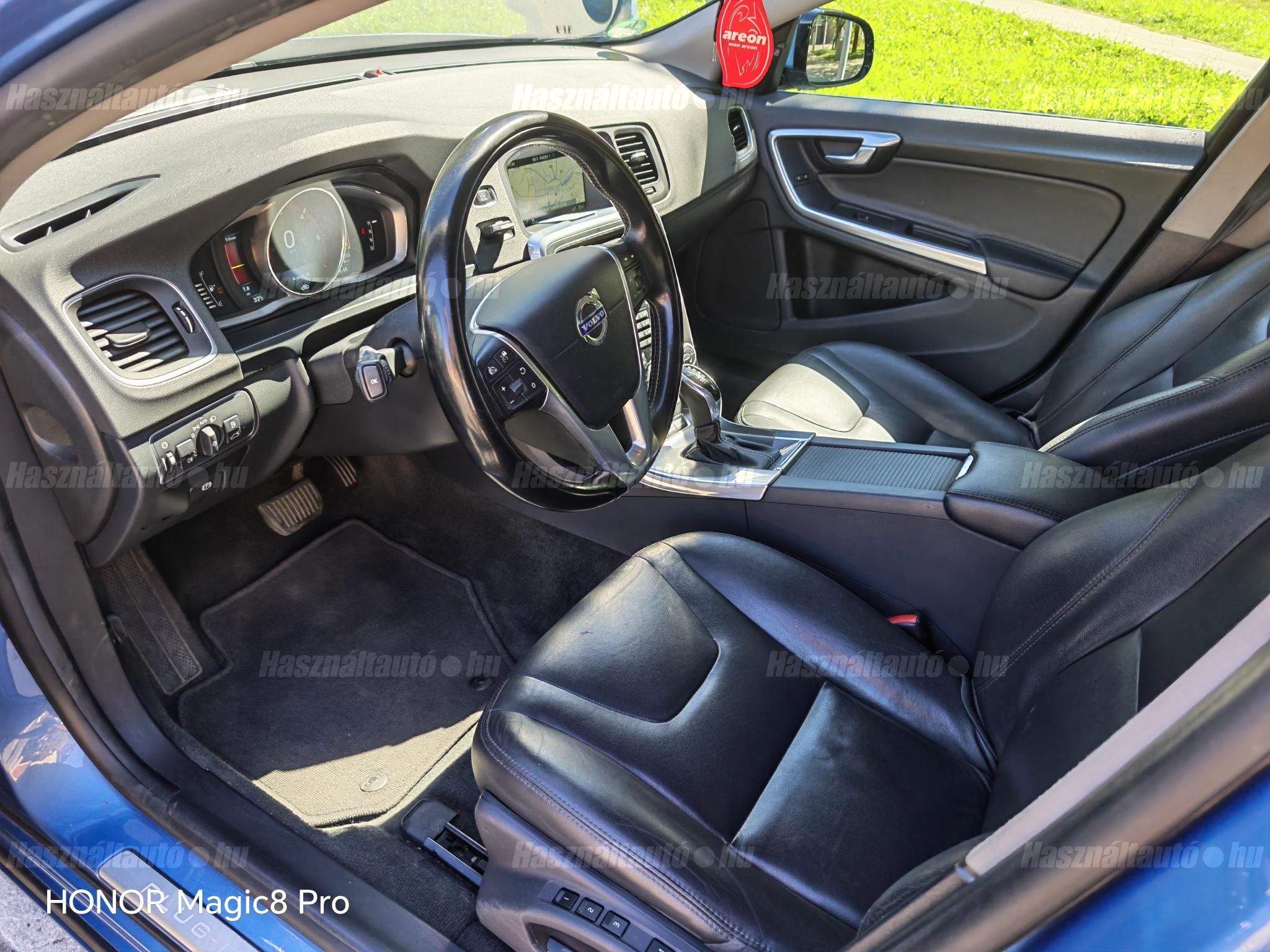 VOLVO V60 2015/2 - 1