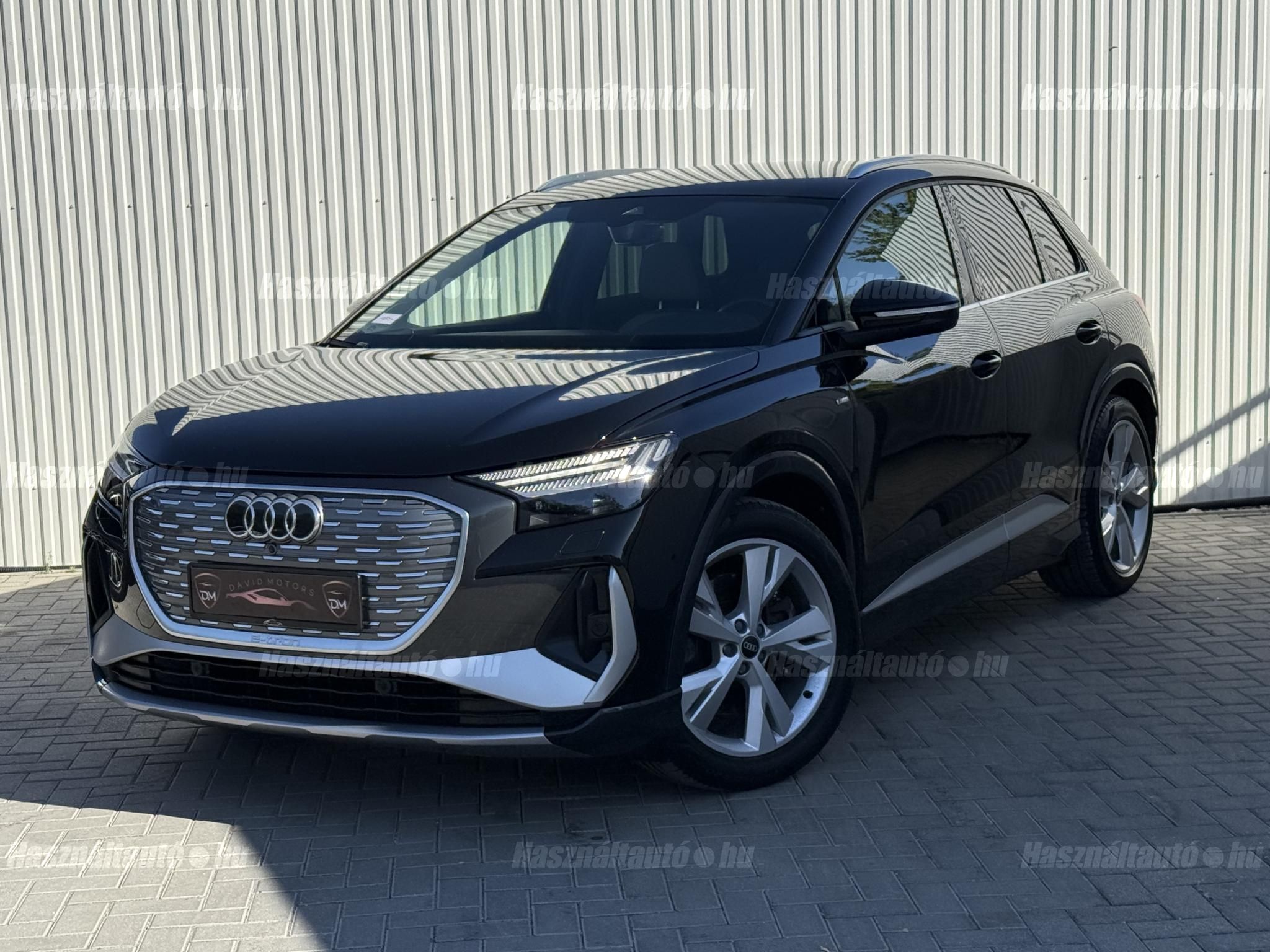 AUDI Q4 2022/1 - 1