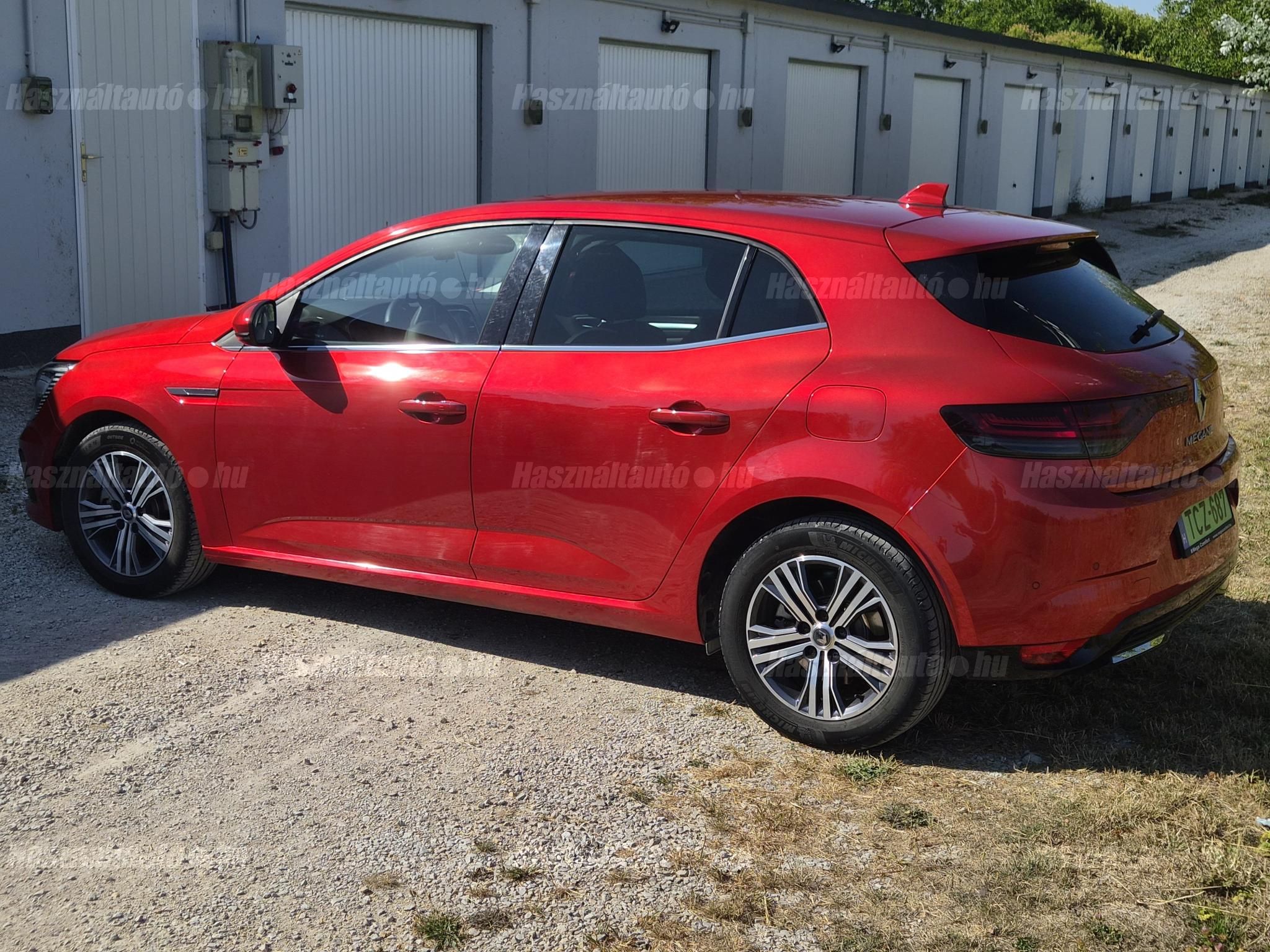RENAULT MEGANE 2022/2 - 1