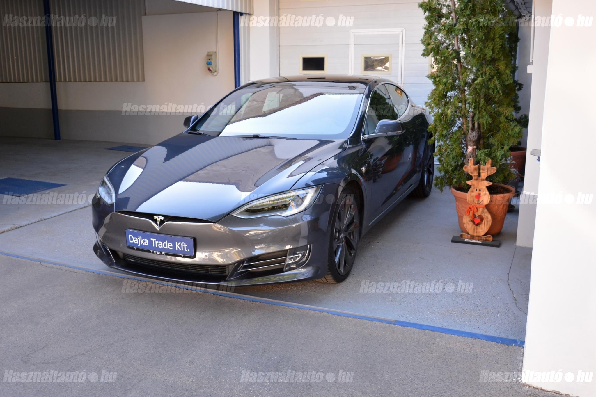 TESLA MODEL S 2019/12 - 1