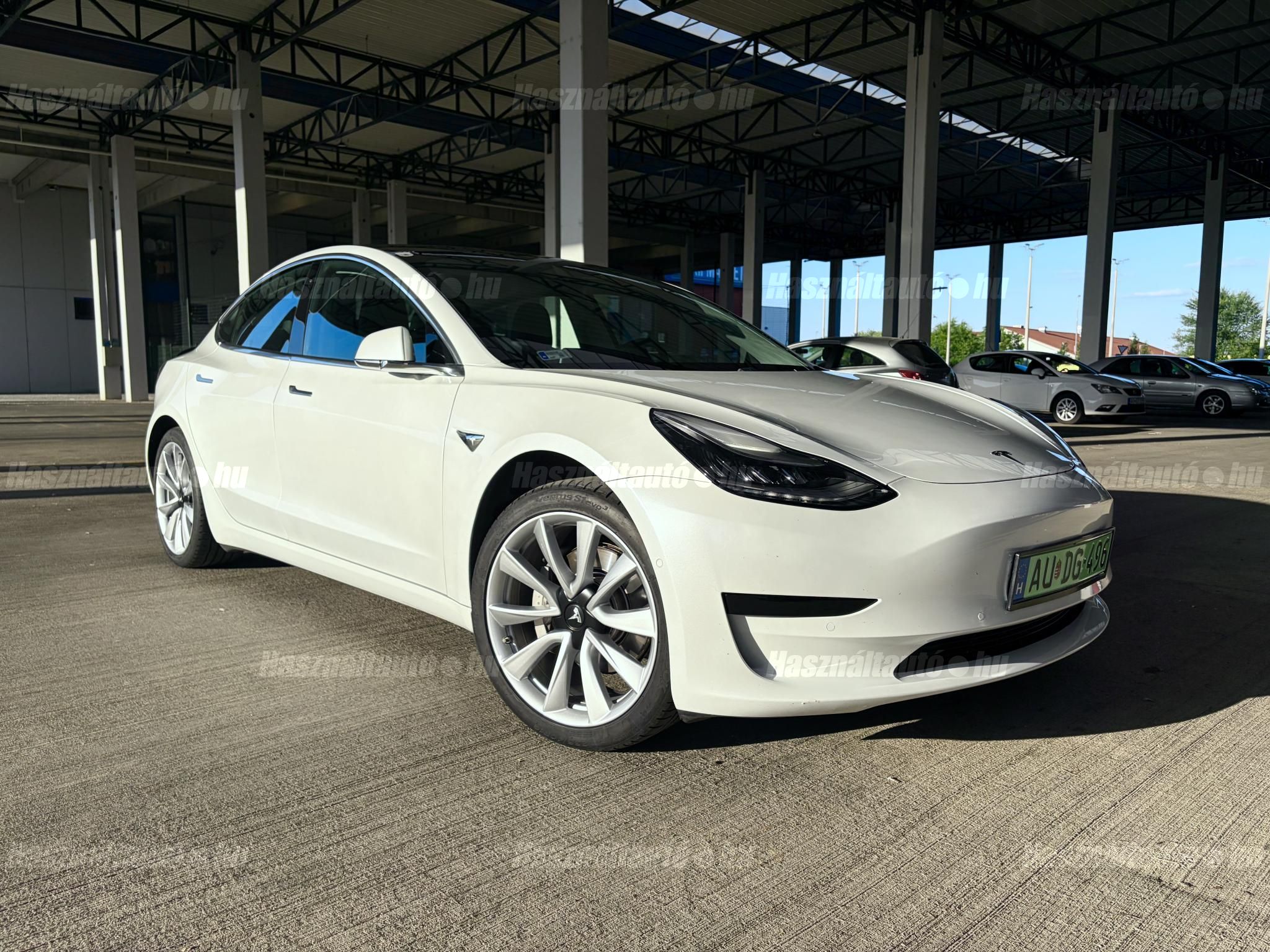 TESLA MODEL 3 2020/9 - 1