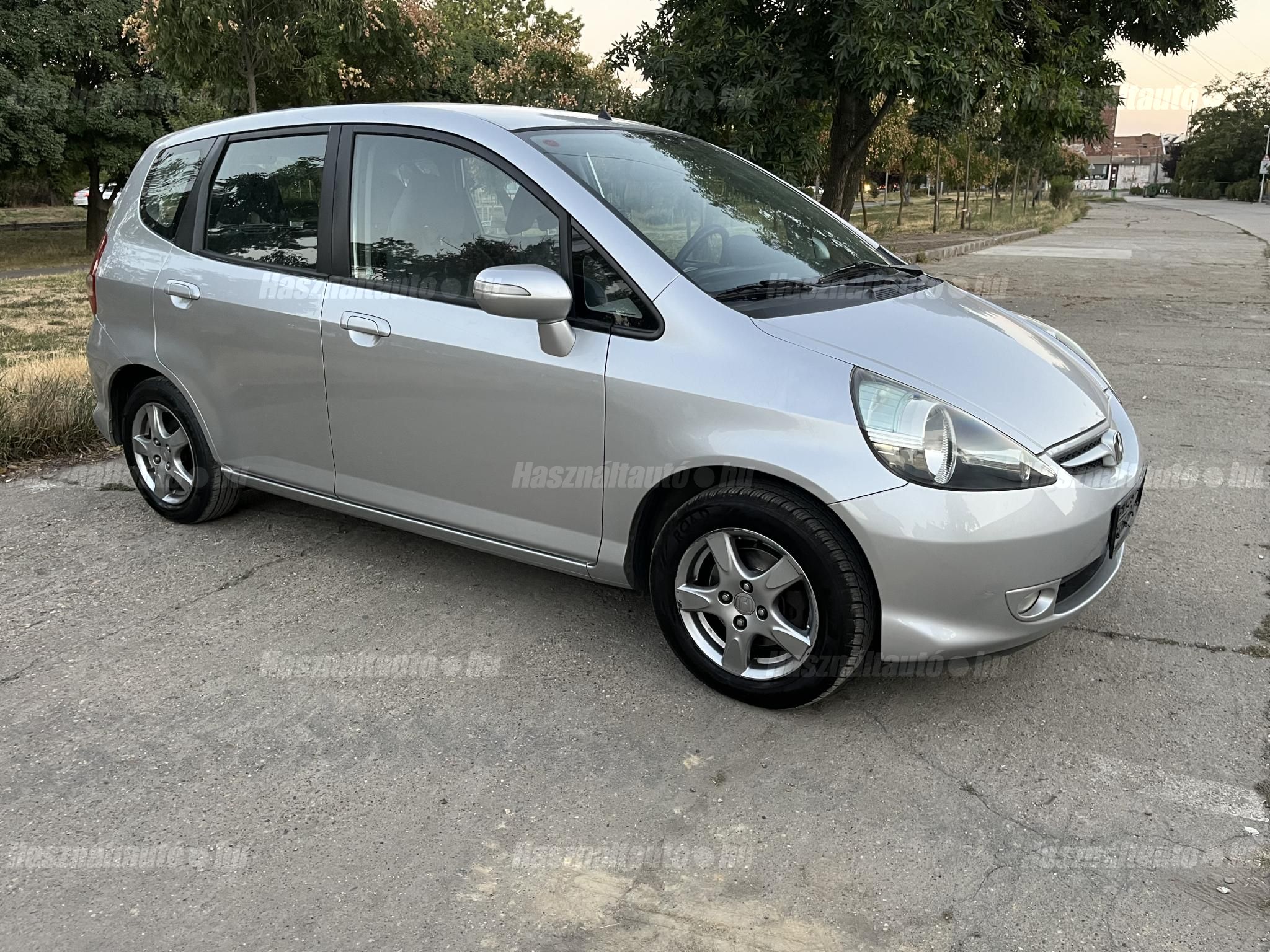 HONDA JAZZ 2009/5 - 1