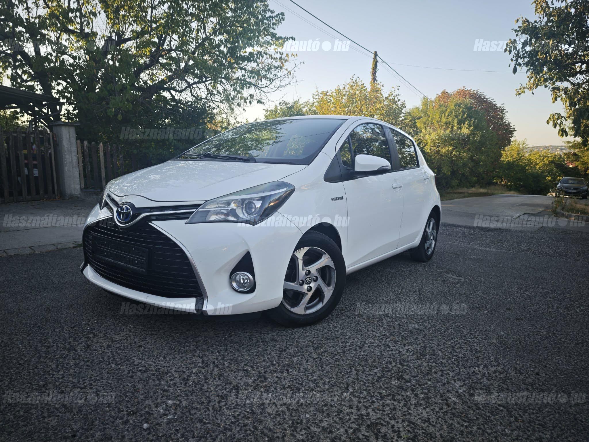 TOYOTA YARIS 2016/4 - 1