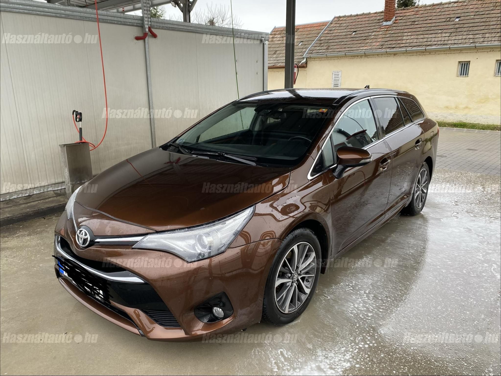 TOYOTA AVENSIS 2016/6 - 1