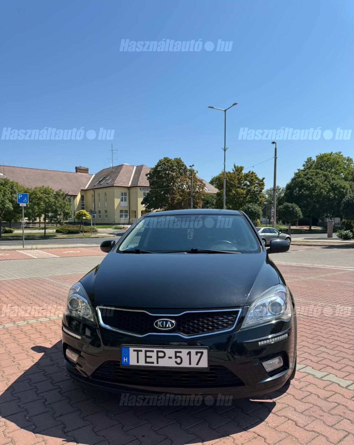 KIA CEE'D 2012/5 - 1