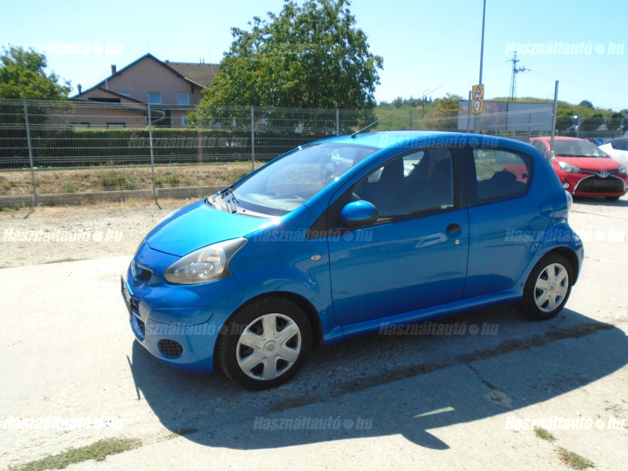 TOYOTA AYGO 2010/10 - 1