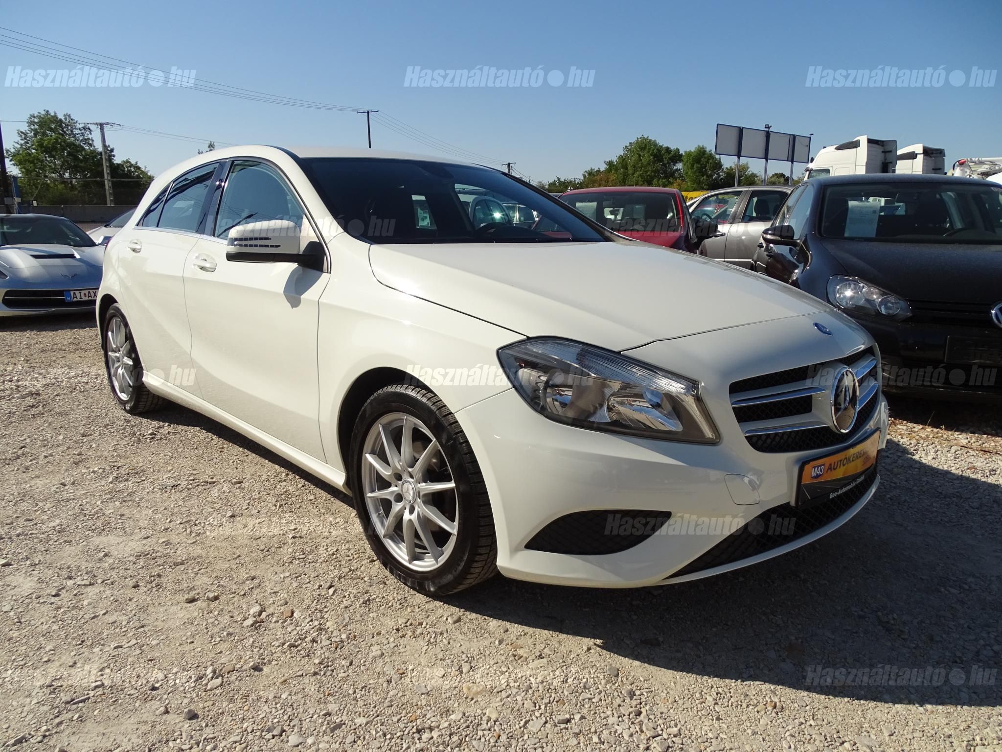 MERCEDES-BENZ A 160 2014/4 - 1