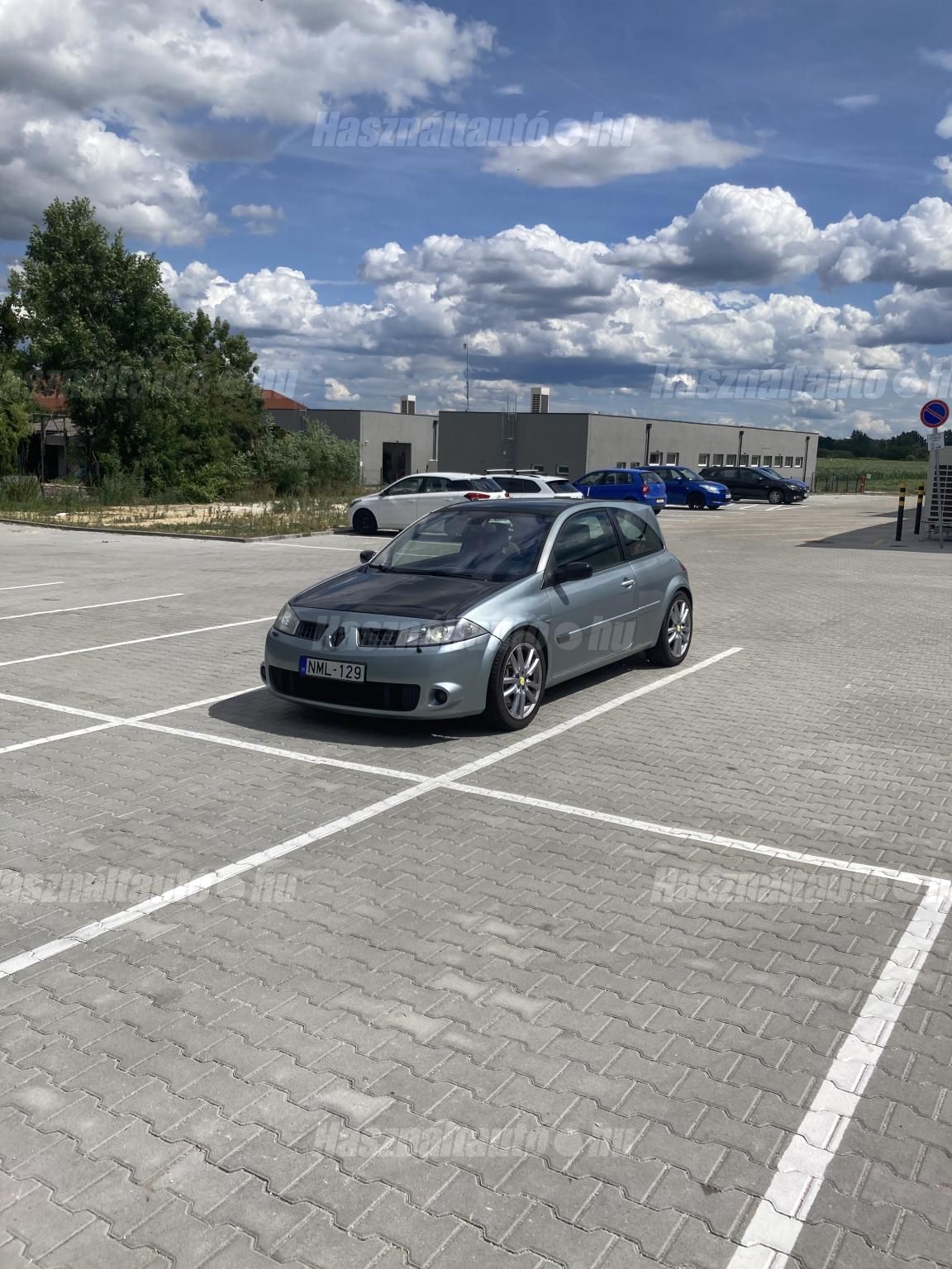 RENAULT MEGANE 2004/5 - 1