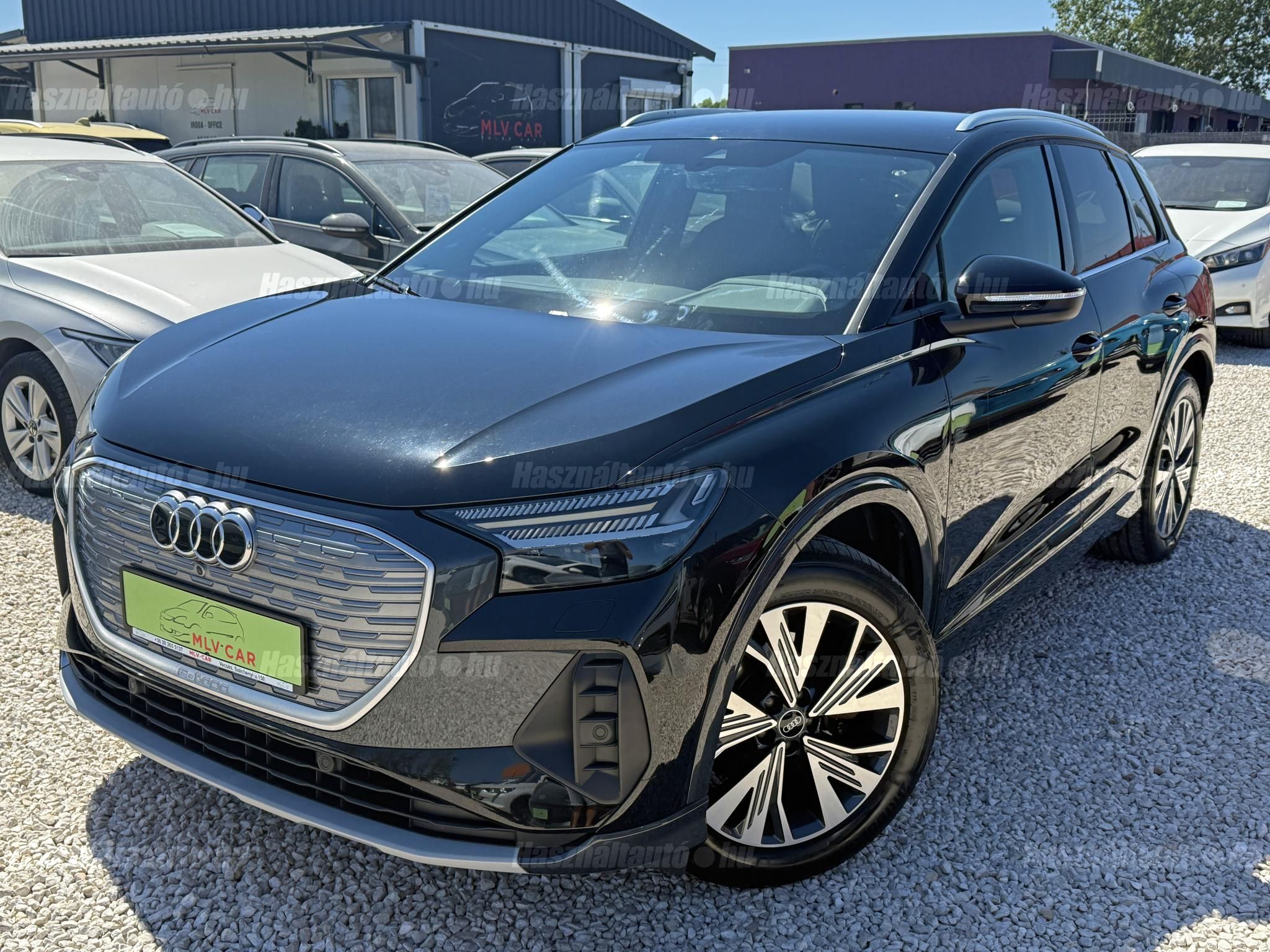 AUDI Q4 2021/8 - 1