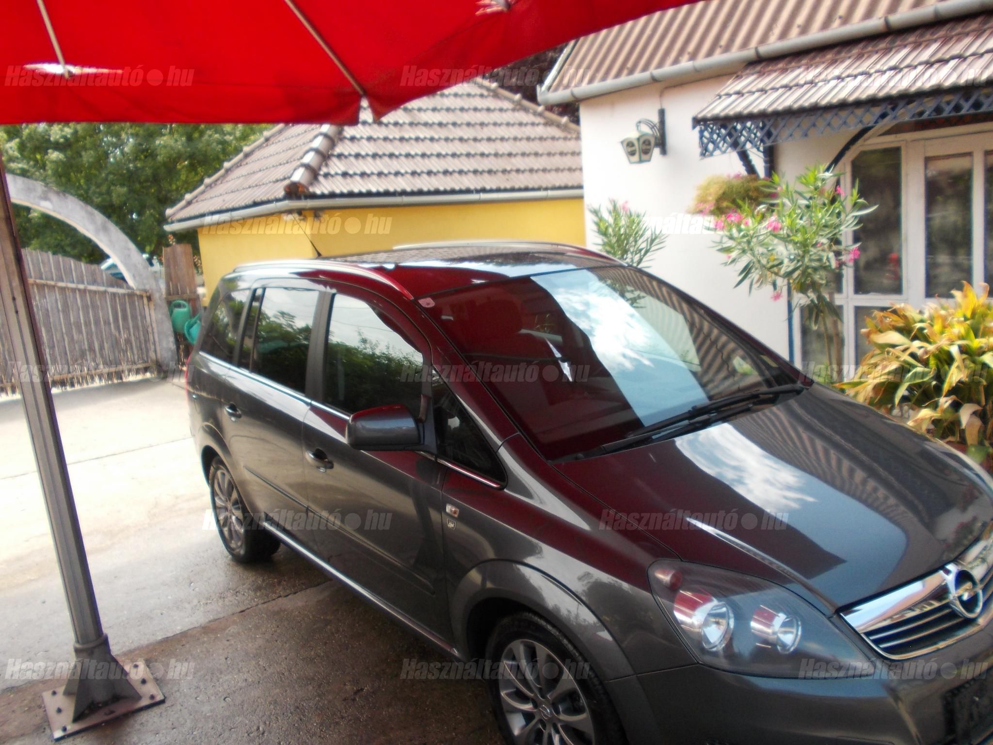 OPEL ZAFIRA 2011 - 1