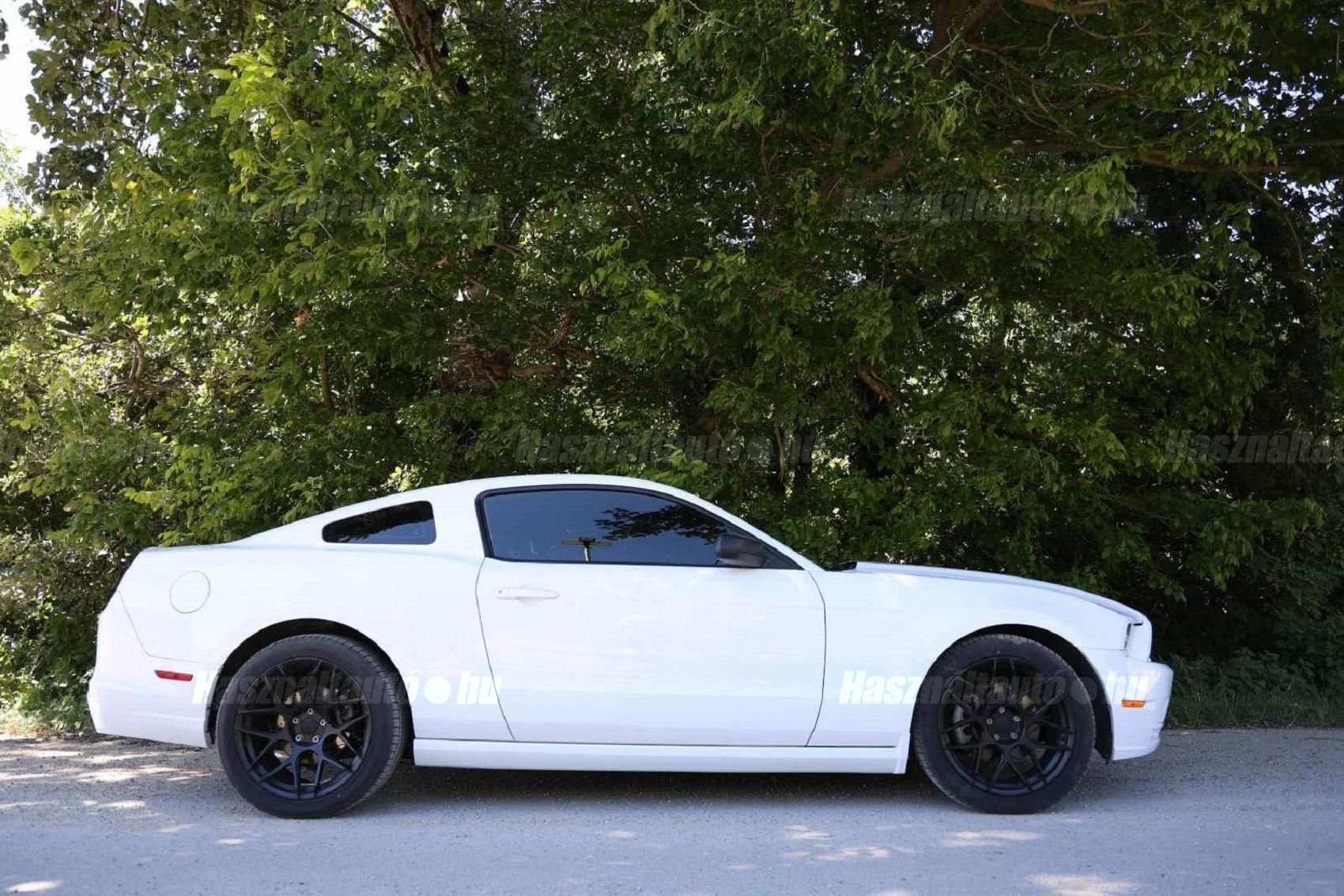 FORD MUSTANG 2014/4 - 1