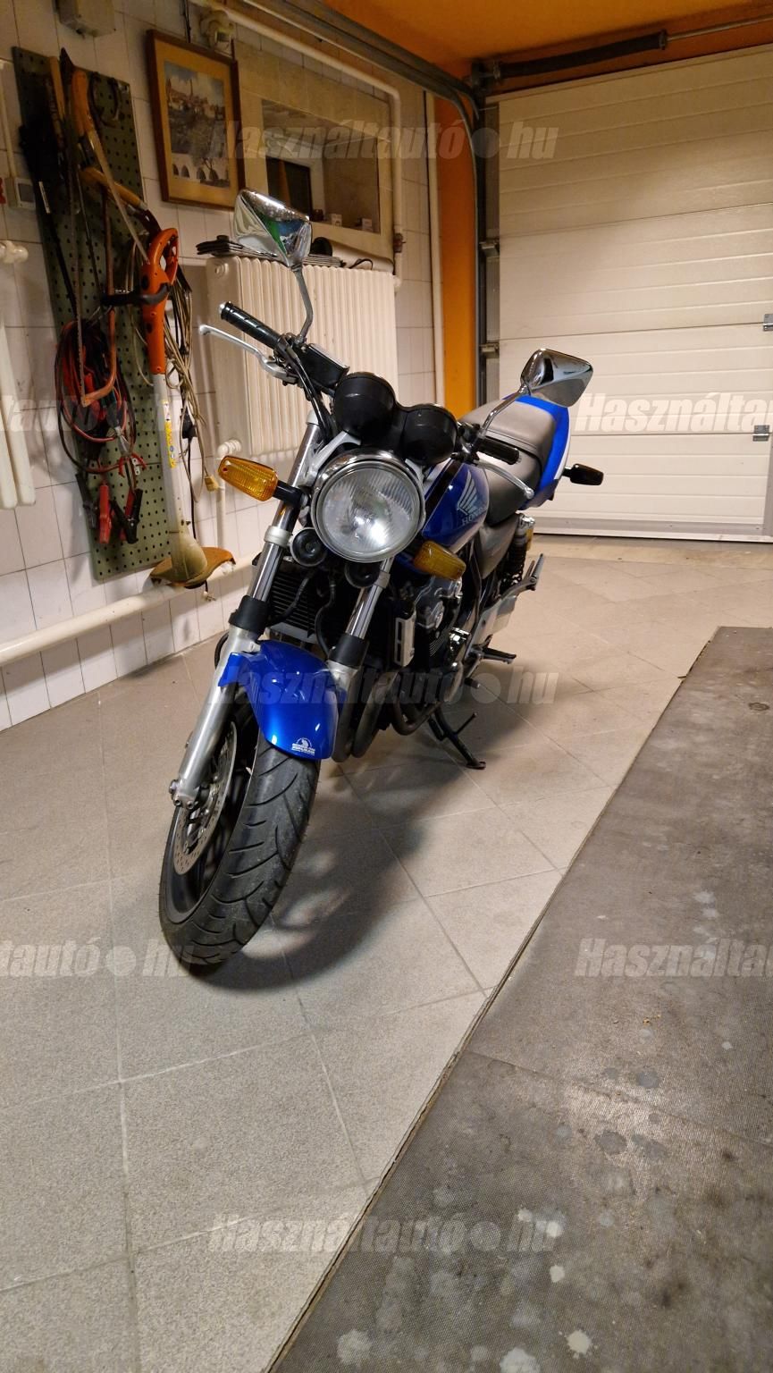 HONDA CB 400SF 2002/3 - 1