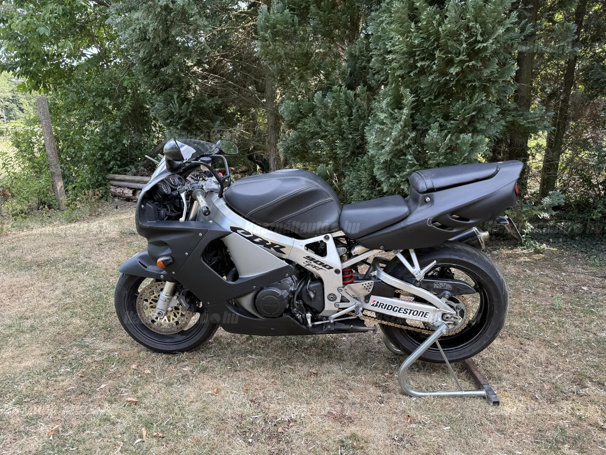 HONDA CBR 900 RR 1998/1 - 1