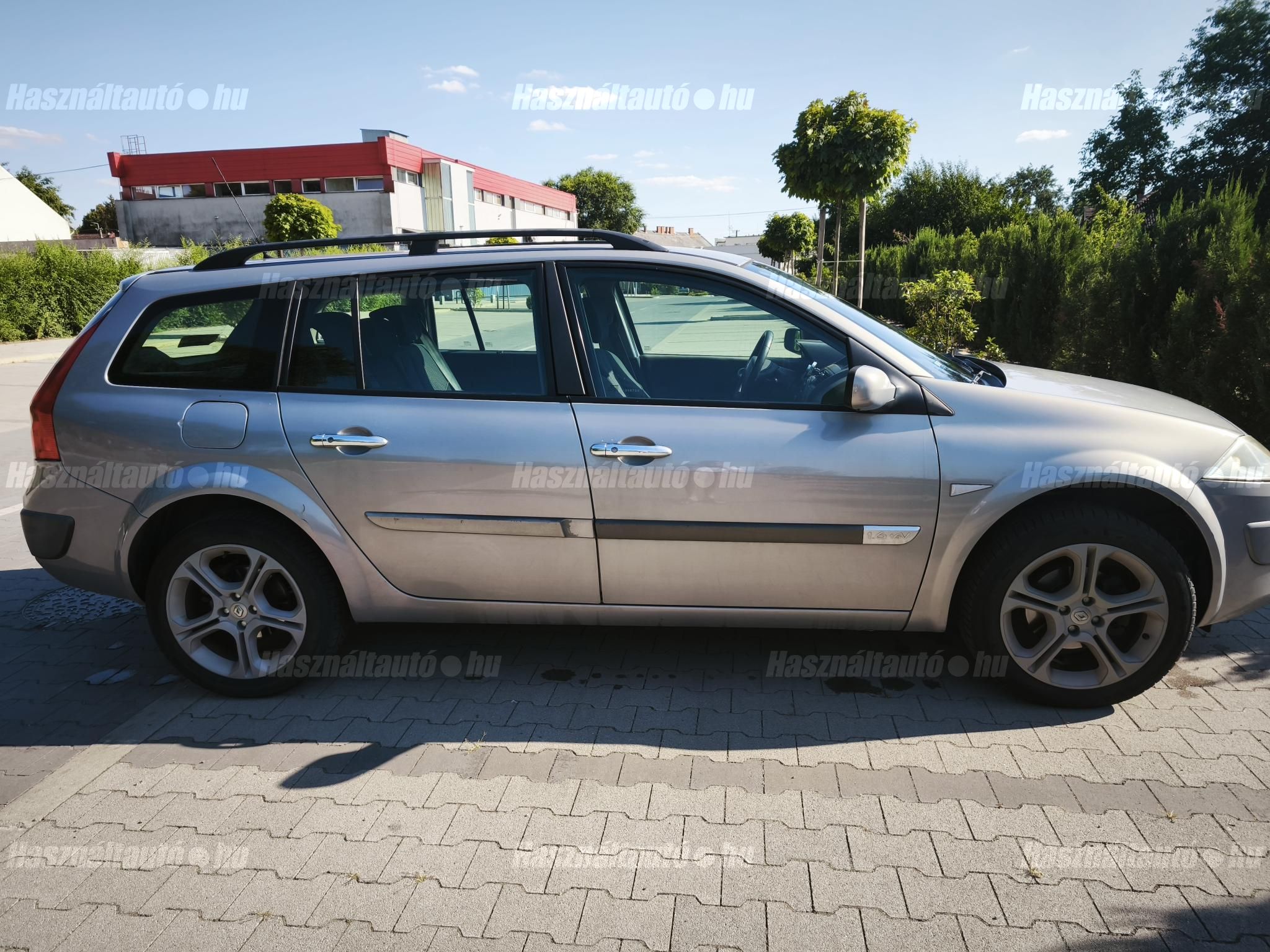 RENAULT MEGANE 2004/5 - 1