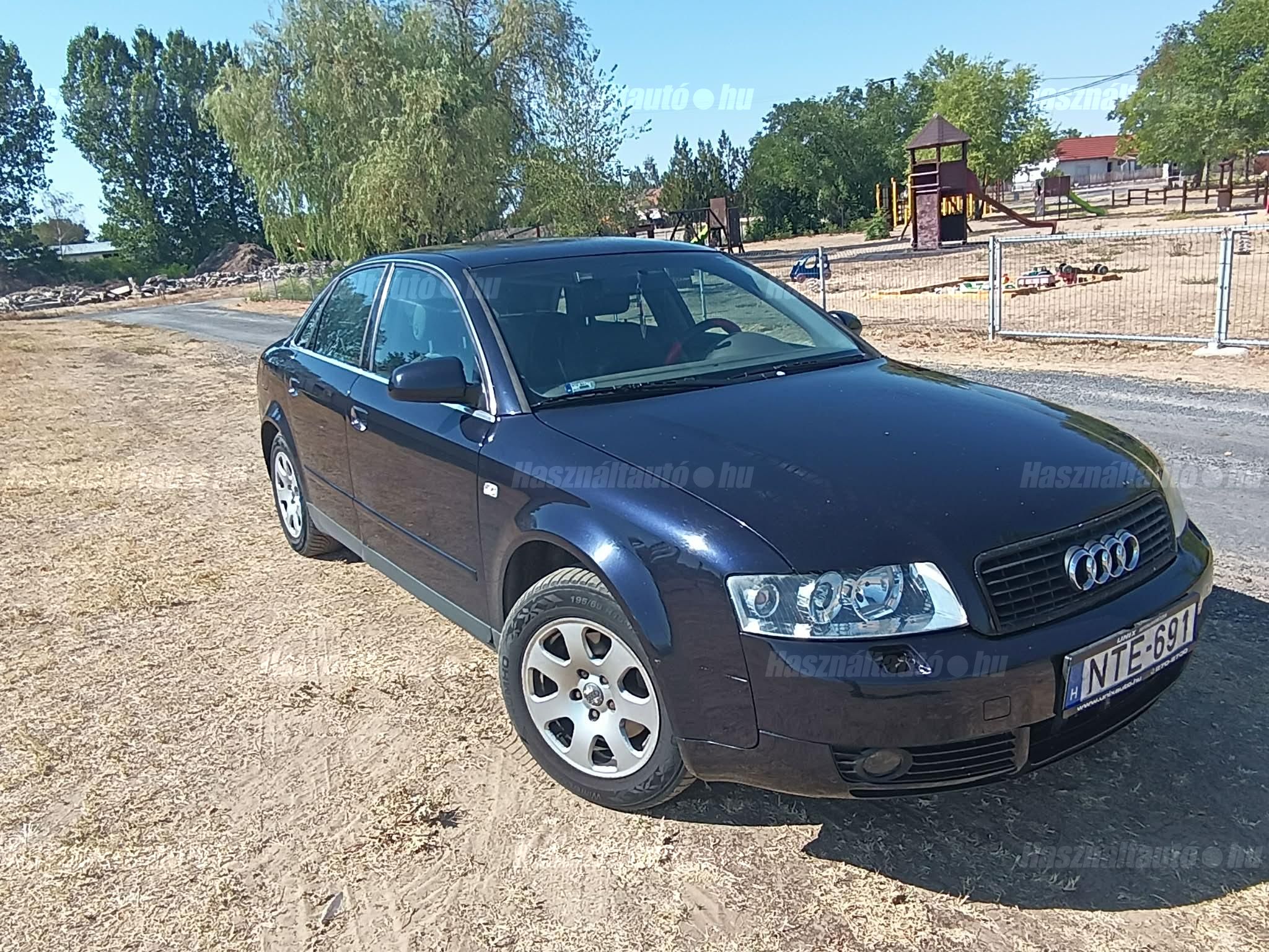 AUDI A4 2002/4 - 1