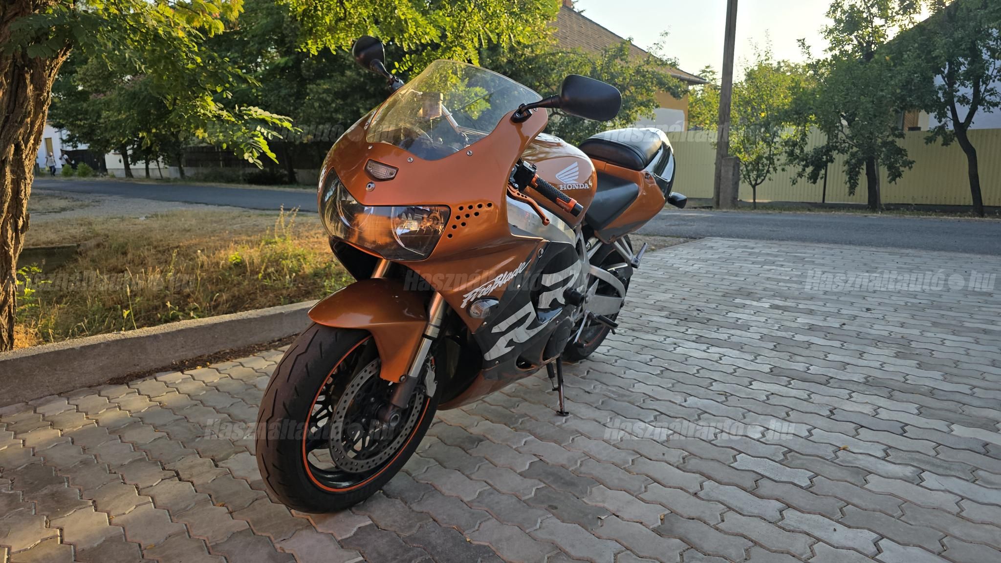 HONDA CBR 900 RR 1998/3 - 1