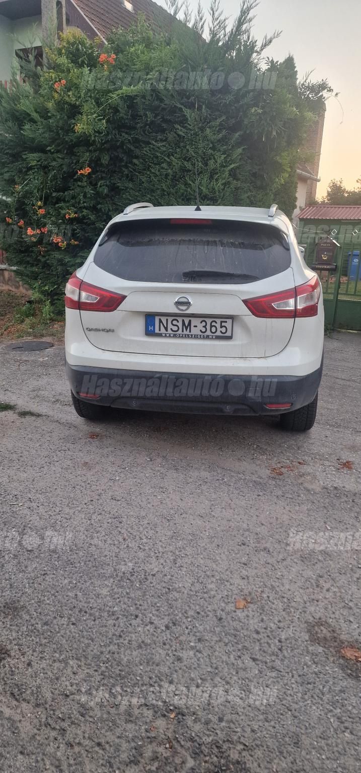 NISSAN QASHQAI 2016/7 - 1