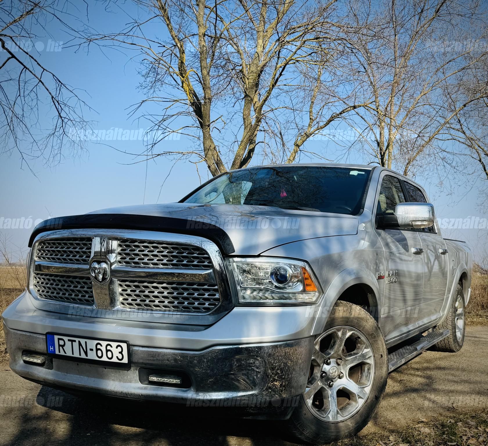DODGE RAM 2015/6 - 1