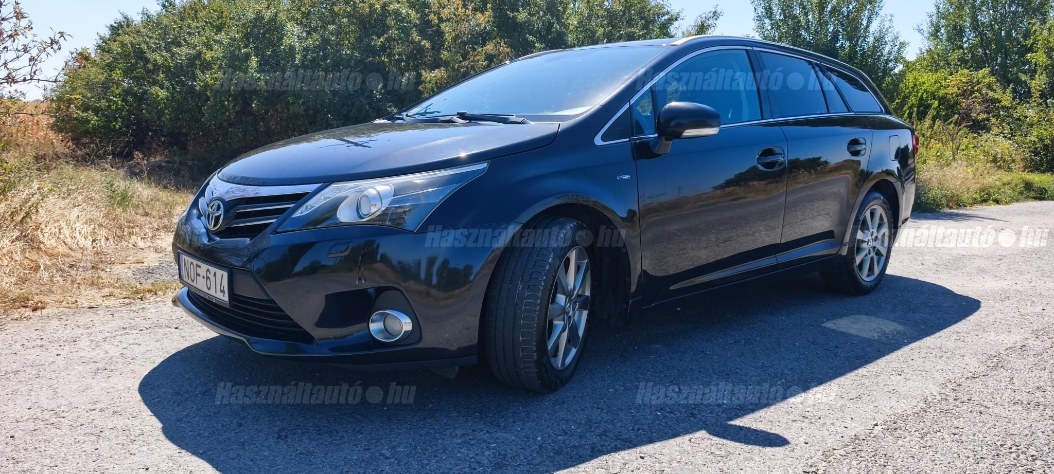 TOYOTA AVENSIS 2012/2 - 1