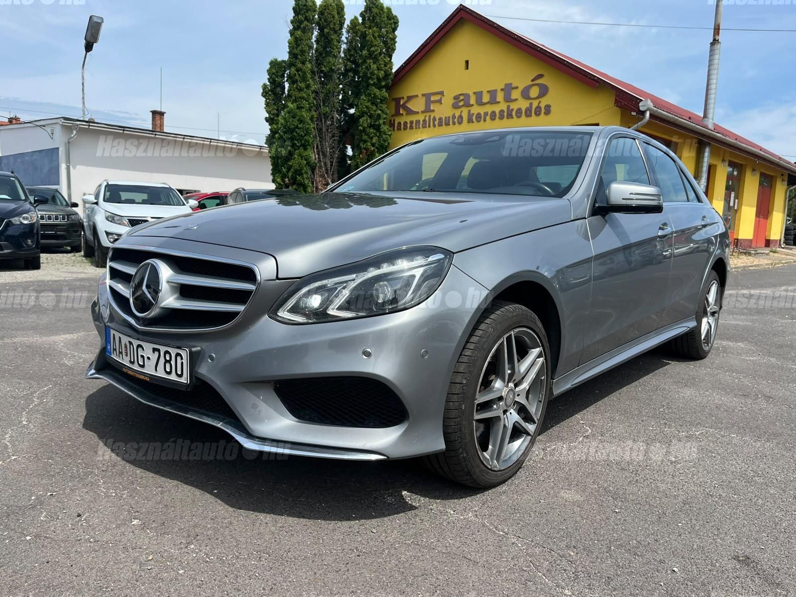 MERCEDES-BENZ E-OSZTÁLY 2013/11 - 1