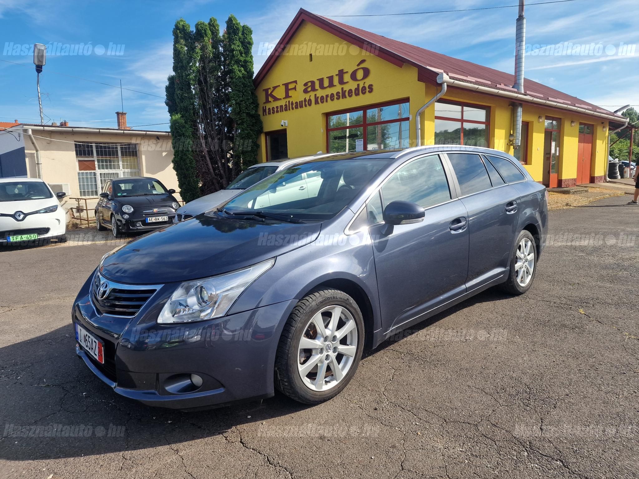 TOYOTA AVENSIS 2010/11 - 1