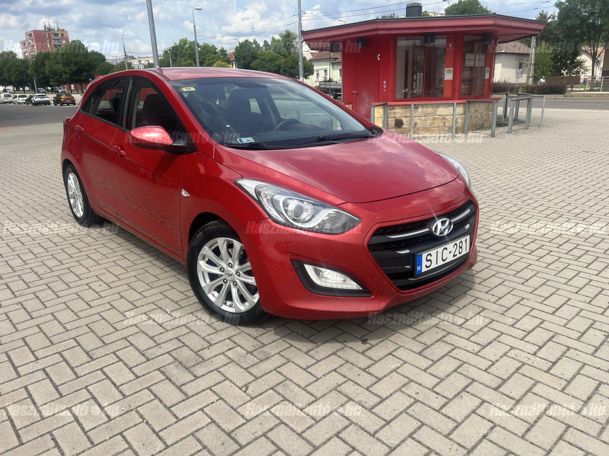 HYUNDAI I30 2016/7 - 1