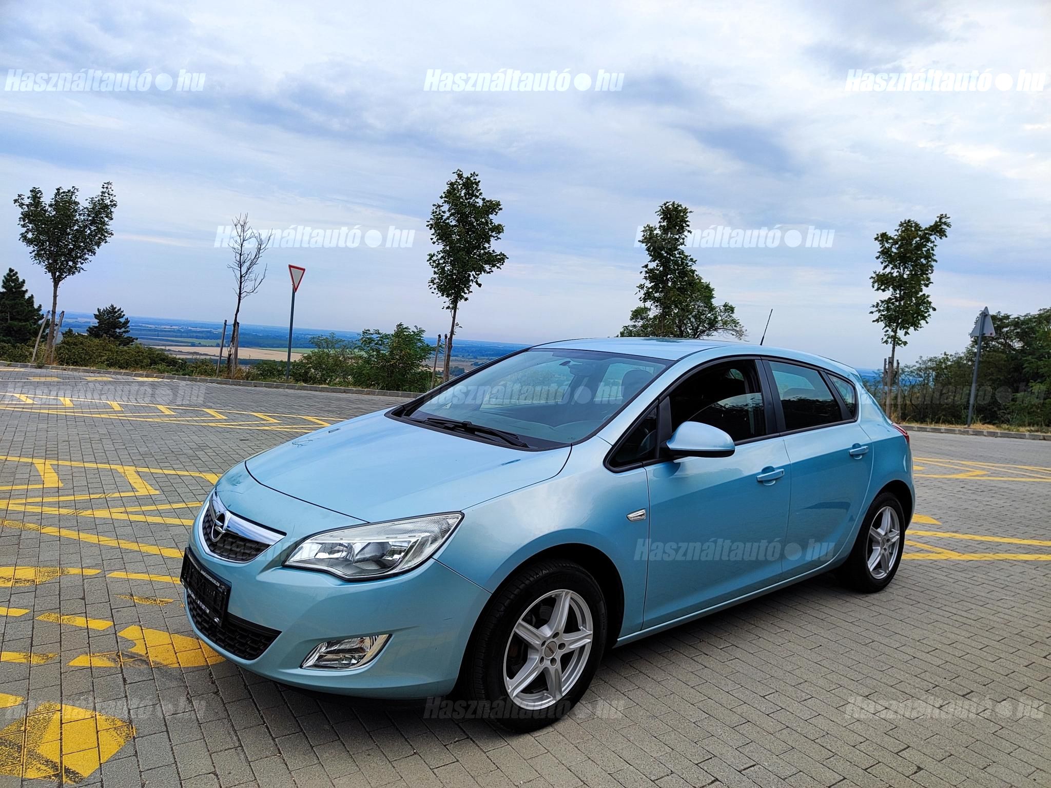 OPEL ASTRA J 2010/12 - 1