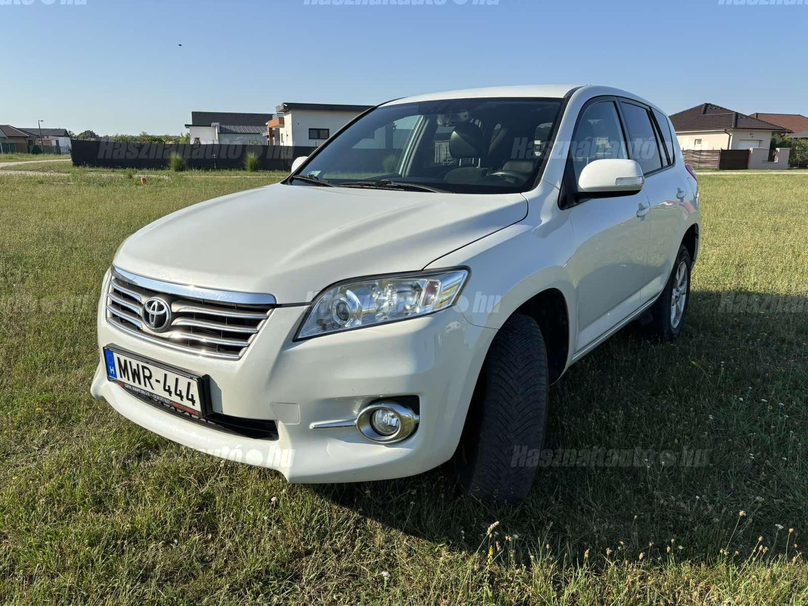 TOYOTA RAV 4 2010/11 - 1