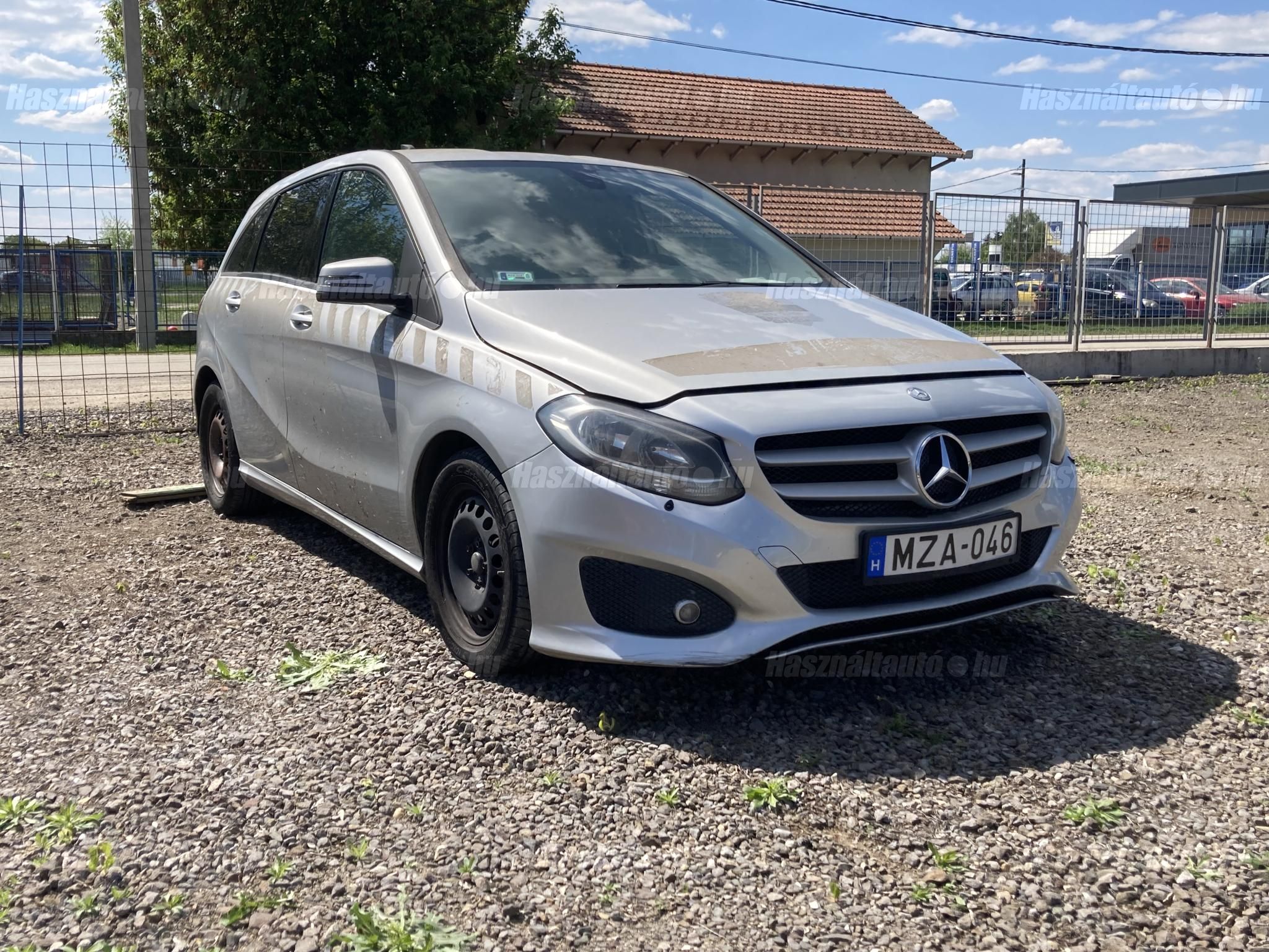 MERCEDES-BENZ B 220 2015/1 - 1