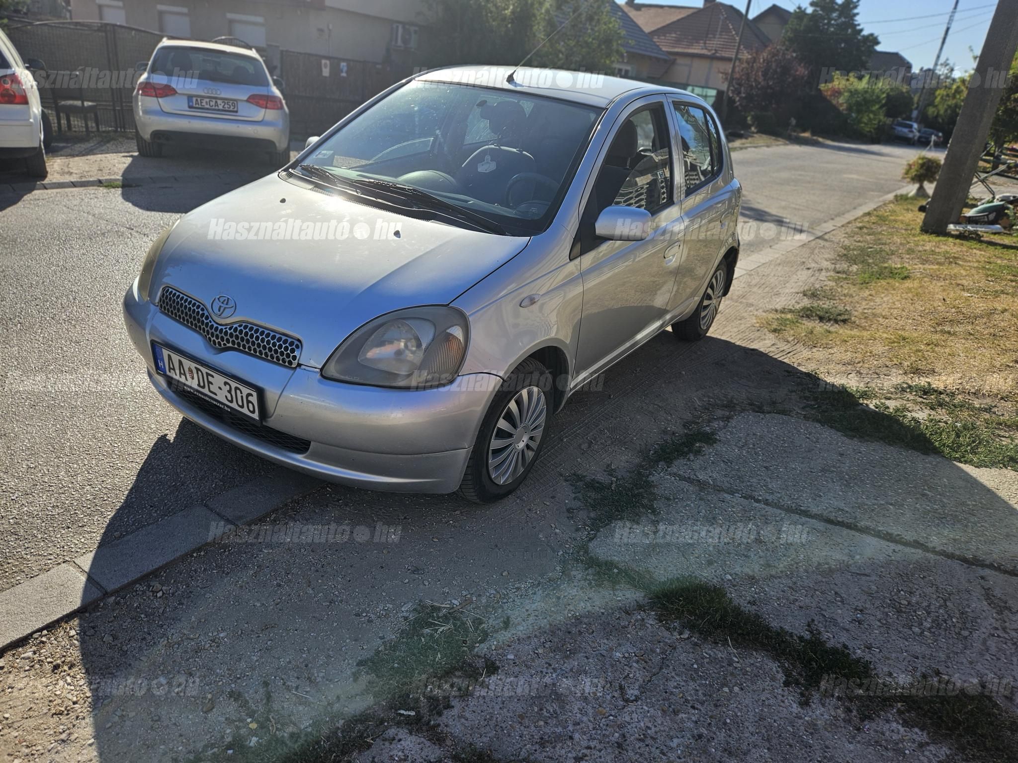 TOYOTA YARIS 2002/7 - 1