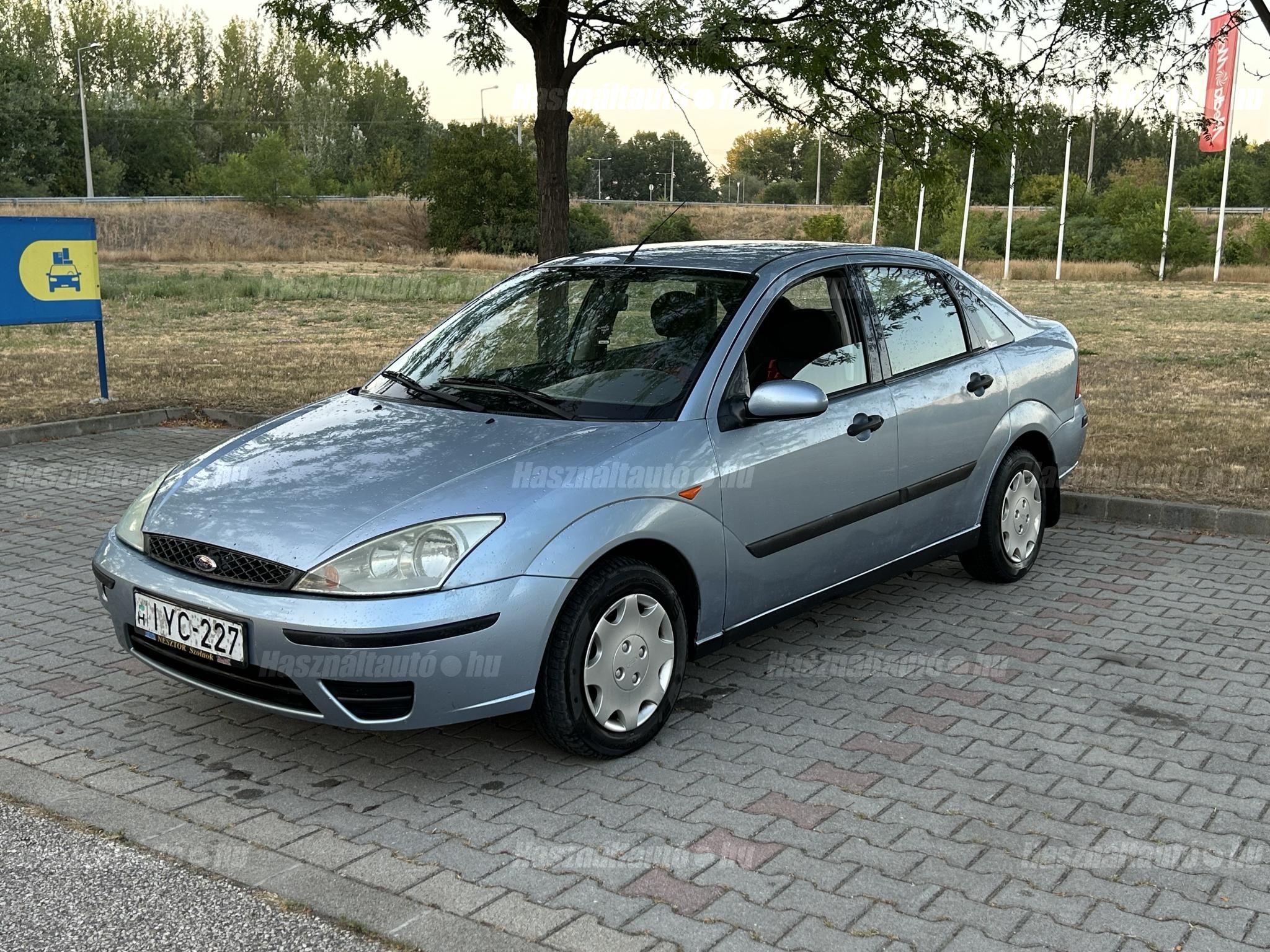 FORD FOCUS 2002/6 - 1