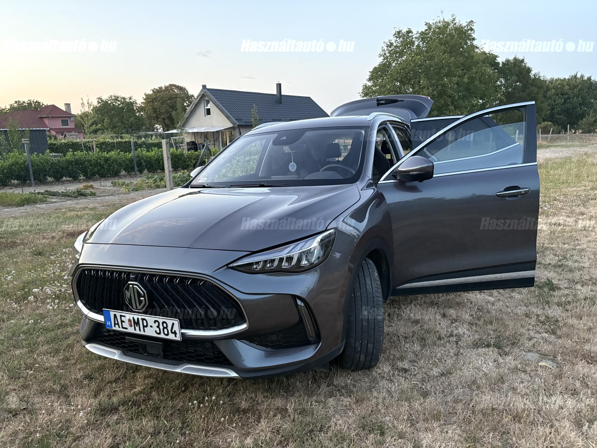 MG HS 2024 - 1