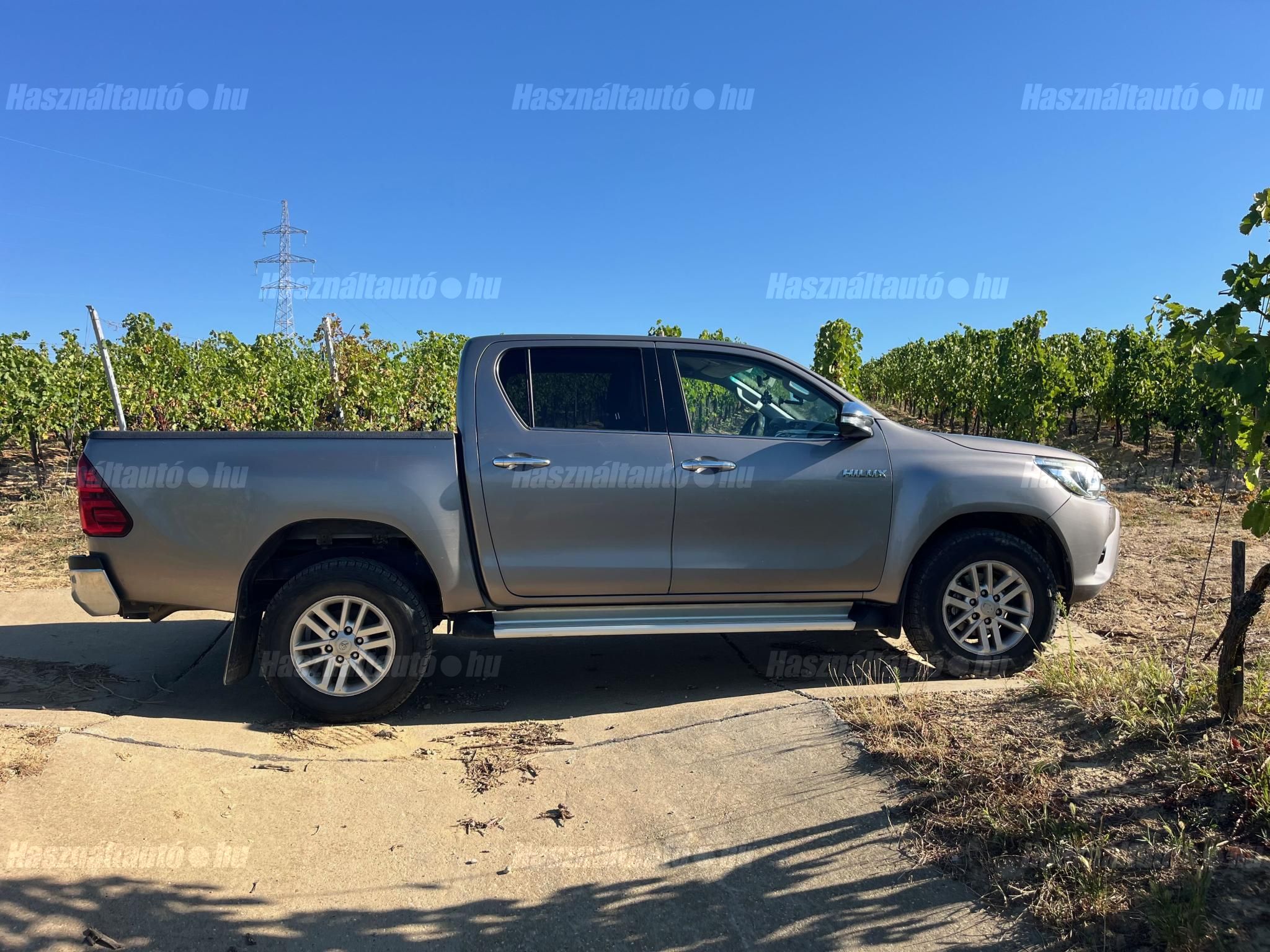 TOYOTA HILUX 2018/12 - 1