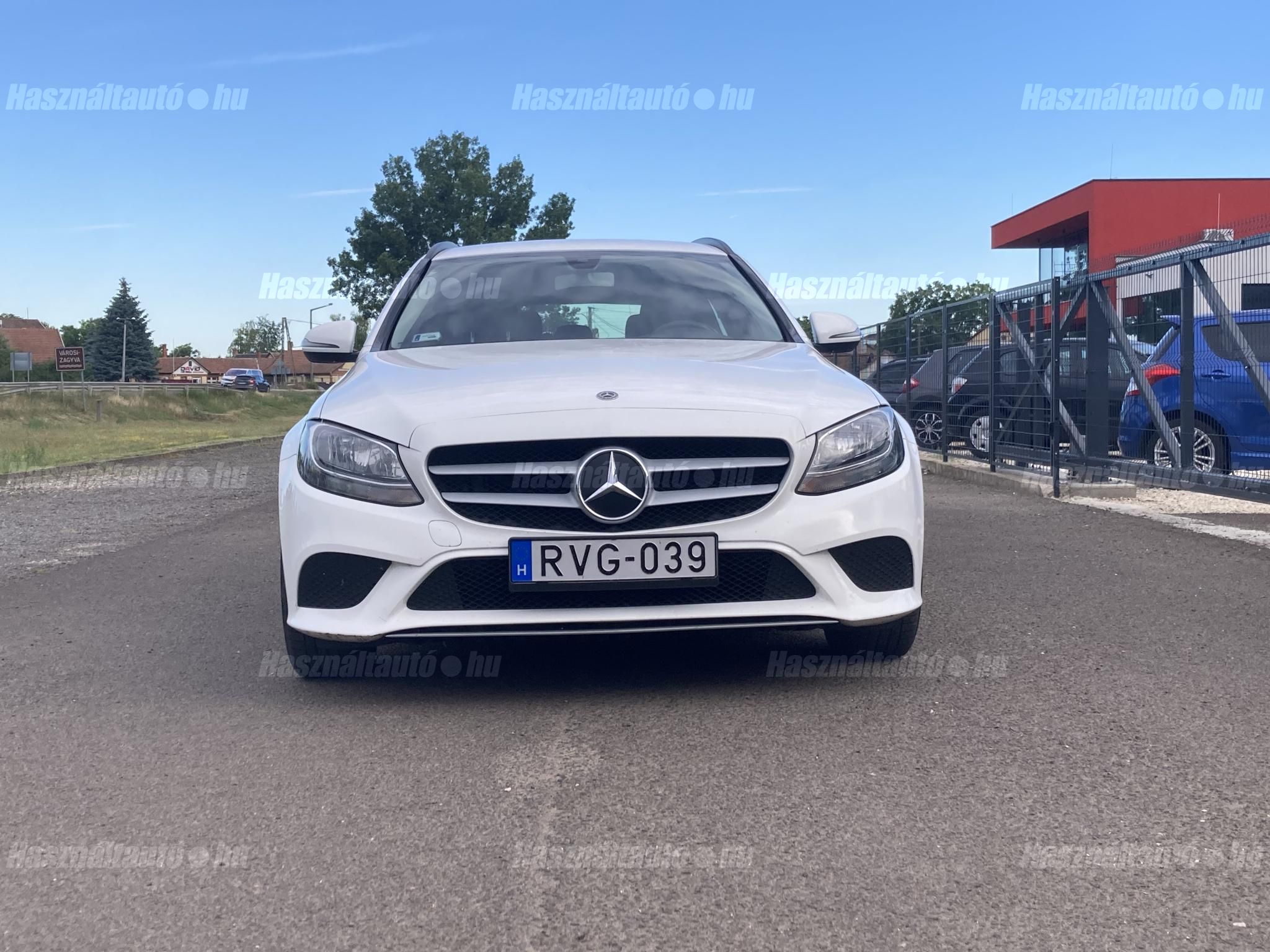 MERCEDES-BENZ C-OSZTÁLY 2019/12 - 1